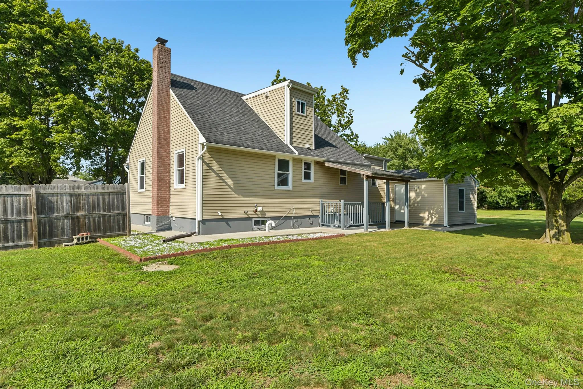 416 Arizona Avenue, Islip, NY, 4 Bedrooms Bedrooms, 19 Rooms Rooms,3 BathroomsBathrooms,Residential,For Rent,Arizona,0,1035035 416 Arizona Avenue, Islip, NY, 4 Bedrooms Bedrooms, 19 Rooms Rooms,3 BathroomsBathrooms,Residential,For Rent,Arizona,0,1035035