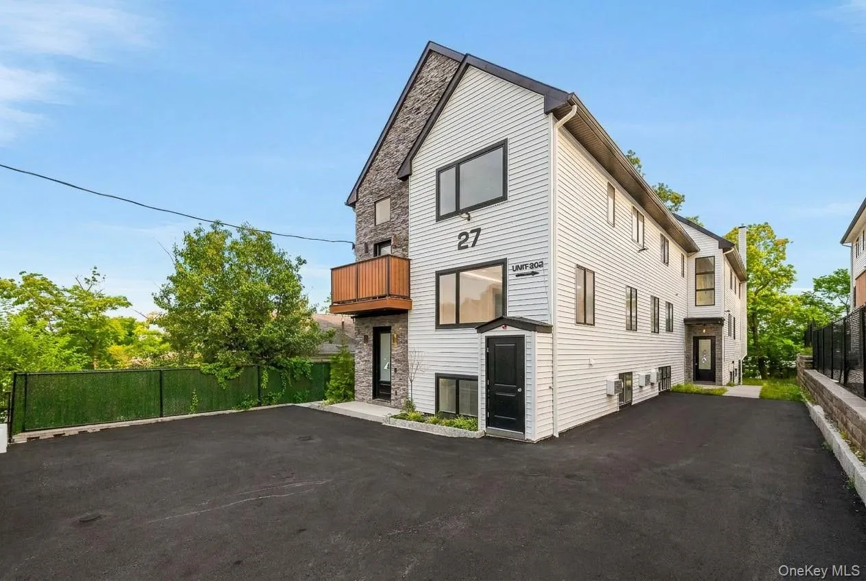 27 Ewing Avenue, Ramapo, NY, 8 Bedrooms Bedrooms, 15 Rooms Rooms,5 BathroomsBathrooms,Residential,For Rent,Ewing,0,1035038 27 Ewing Avenue, Ramapo, NY, 8 Bedrooms Bedrooms, 15 Rooms Rooms,5 BathroomsBathrooms,Residential,For Rent,Ewing,0,1035038