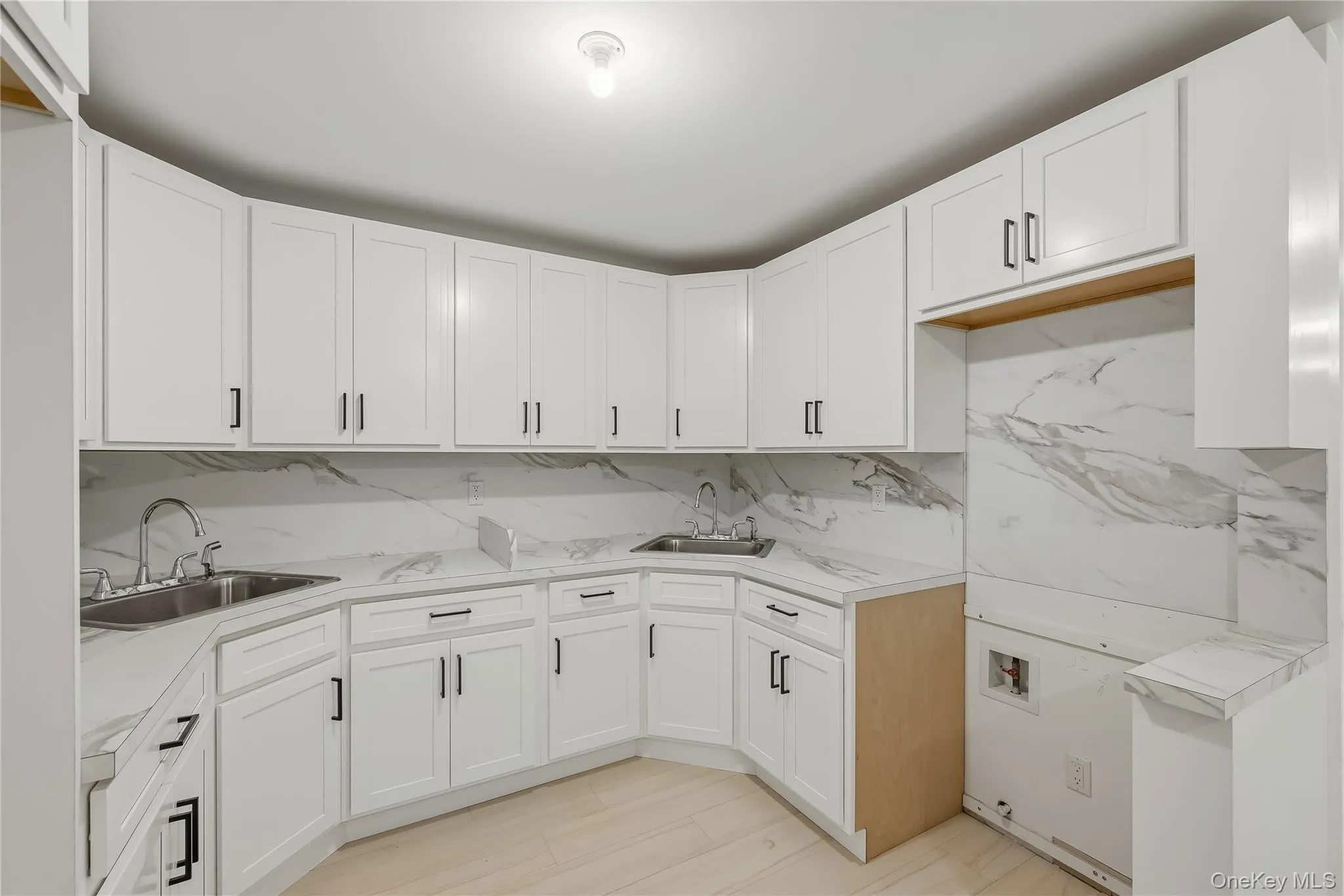 27 Ewing Avenue, Ramapo, NY, 8 Bedrooms Bedrooms, 15 Rooms Rooms,5 BathroomsBathrooms,Residential,For Rent,Ewing,0,1035038 27 Ewing Avenue, Ramapo, NY, 8 Bedrooms Bedrooms, 15 Rooms Rooms,5 BathroomsBathrooms,Residential,For Rent,Ewing,0,1035038