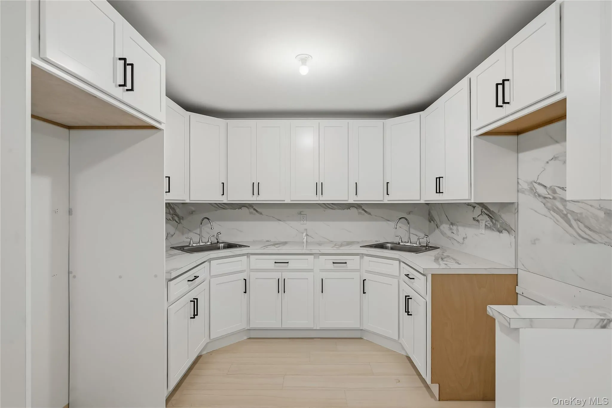 27 Ewing Avenue, Ramapo, NY, 8 Bedrooms Bedrooms, 15 Rooms Rooms,5 BathroomsBathrooms,Residential,For Rent,Ewing,0,1035038 27 Ewing Avenue, Ramapo, NY, 8 Bedrooms Bedrooms, 15 Rooms Rooms,5 BathroomsBathrooms,Residential,For Rent,Ewing,0,1035038