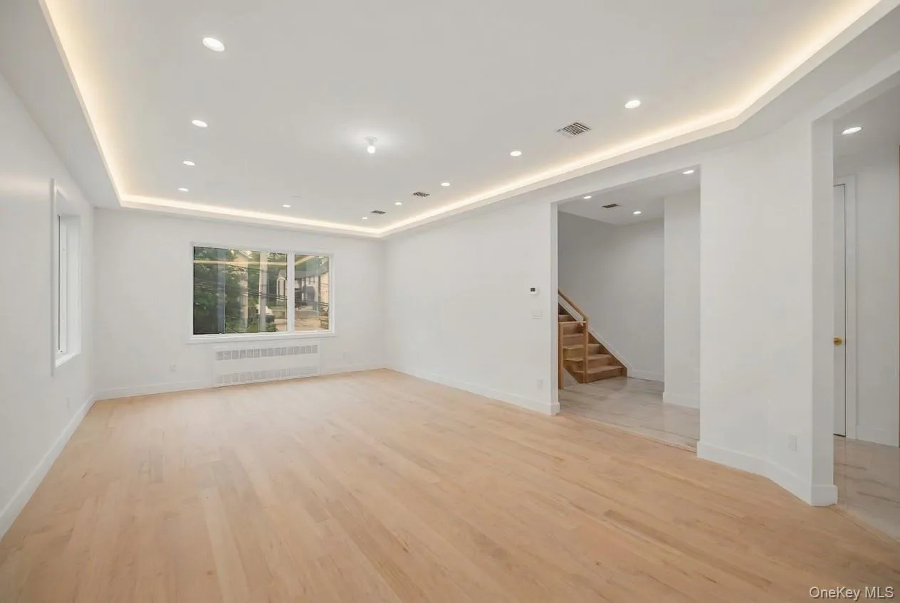 27 Ewing Avenue, Ramapo, NY, 8 Bedrooms Bedrooms, 15 Rooms Rooms,5 BathroomsBathrooms,Residential,For Rent,Ewing,0,1035038 27 Ewing Avenue, Ramapo, NY, 8 Bedrooms Bedrooms, 15 Rooms Rooms,5 BathroomsBathrooms,Residential,For Rent,Ewing,0,1035038