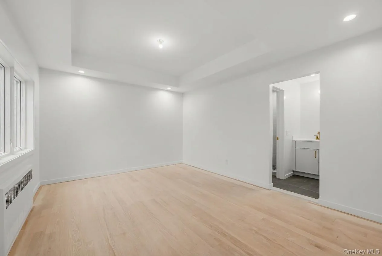 27 Ewing Avenue, Ramapo, NY, 8 Bedrooms Bedrooms, 15 Rooms Rooms,5 BathroomsBathrooms,Residential,For Rent,Ewing,0,1035038 27 Ewing Avenue, Ramapo, NY, 8 Bedrooms Bedrooms, 15 Rooms Rooms,5 BathroomsBathrooms,Residential,For Rent,Ewing,0,1035038