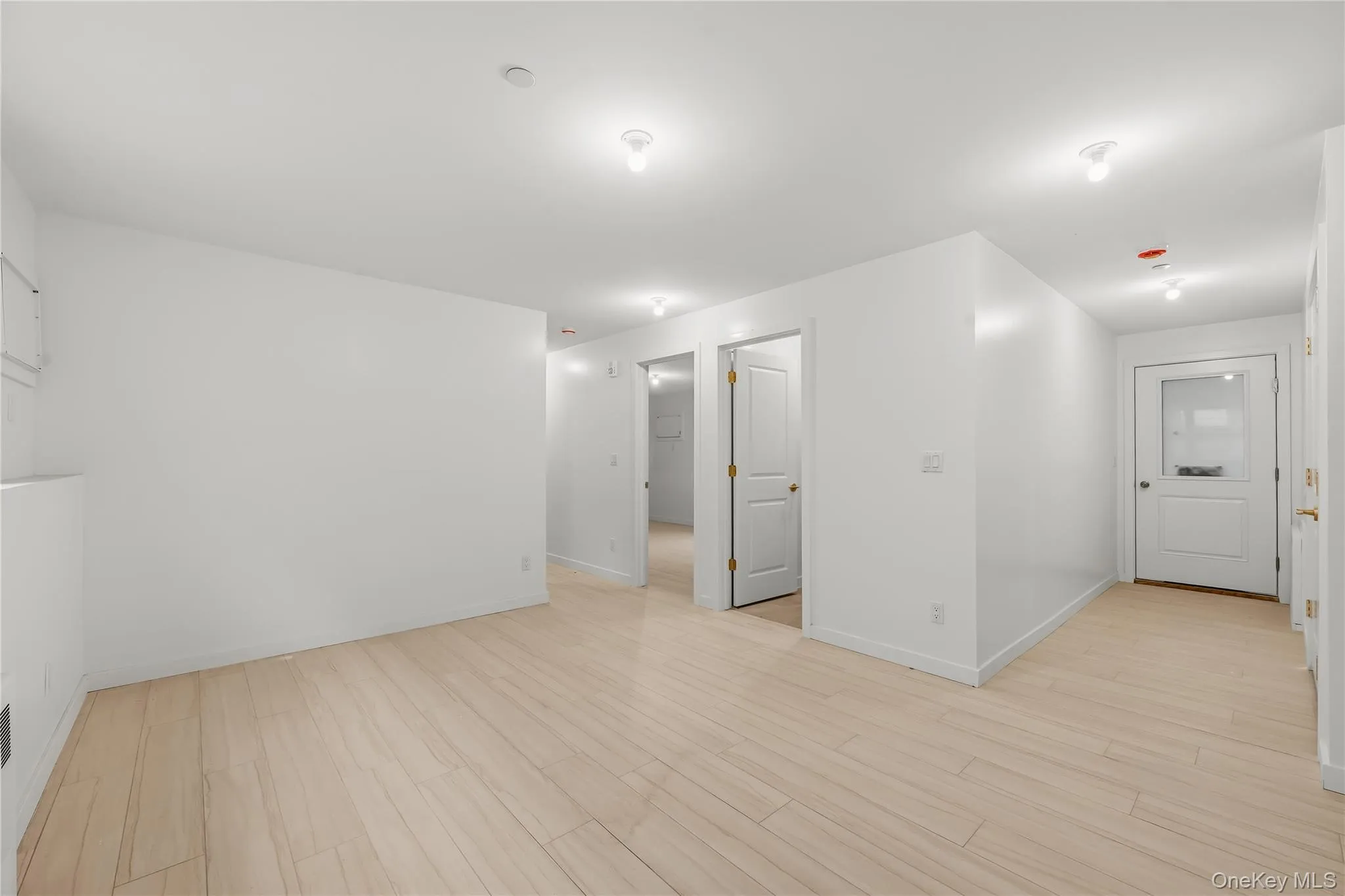 27 Ewing Avenue, Ramapo, NY, 8 Bedrooms Bedrooms, 15 Rooms Rooms,5 BathroomsBathrooms,Residential,For Rent,Ewing,0,1035038 27 Ewing Avenue, Ramapo, NY, 8 Bedrooms Bedrooms, 15 Rooms Rooms,5 BathroomsBathrooms,Residential,For Rent,Ewing,0,1035038