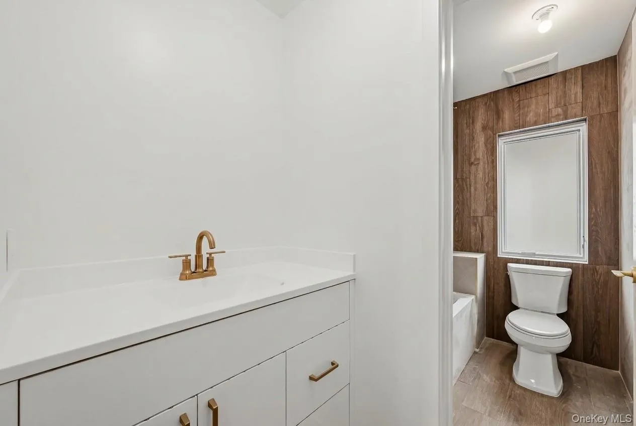 27 Ewing Avenue, Ramapo, NY, 8 Bedrooms Bedrooms, 15 Rooms Rooms,5 BathroomsBathrooms,Residential,For Rent,Ewing,0,1035038 27 Ewing Avenue, Ramapo, NY, 8 Bedrooms Bedrooms, 15 Rooms Rooms,5 BathroomsBathrooms,Residential,For Rent,Ewing,0,1035038