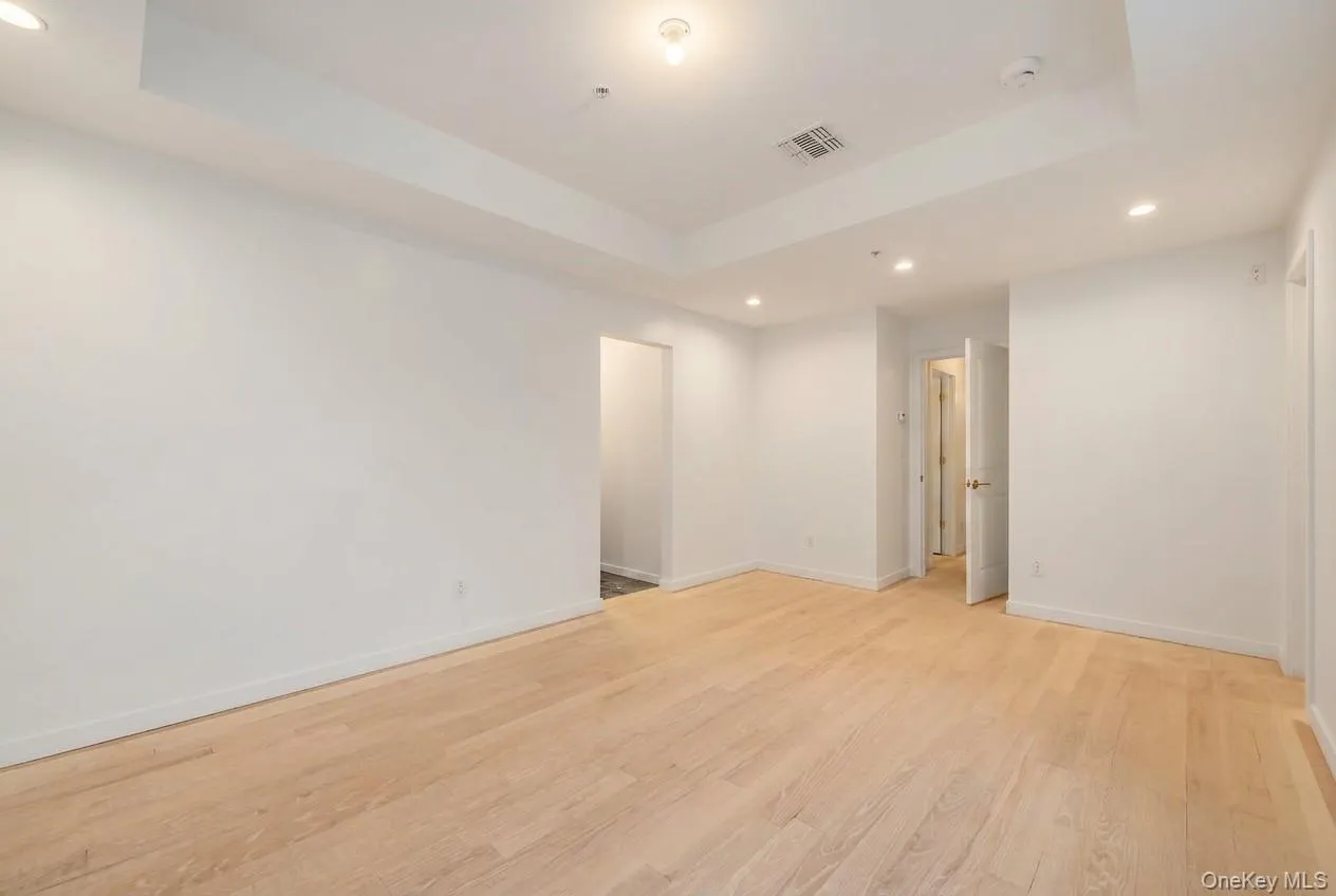 27 Ewing Avenue, Ramapo, NY, 8 Bedrooms Bedrooms, 15 Rooms Rooms,5 BathroomsBathrooms,Residential,For Rent,Ewing,0,1035038 27 Ewing Avenue, Ramapo, NY, 8 Bedrooms Bedrooms, 15 Rooms Rooms,5 BathroomsBathrooms,Residential,For Rent,Ewing,0,1035038