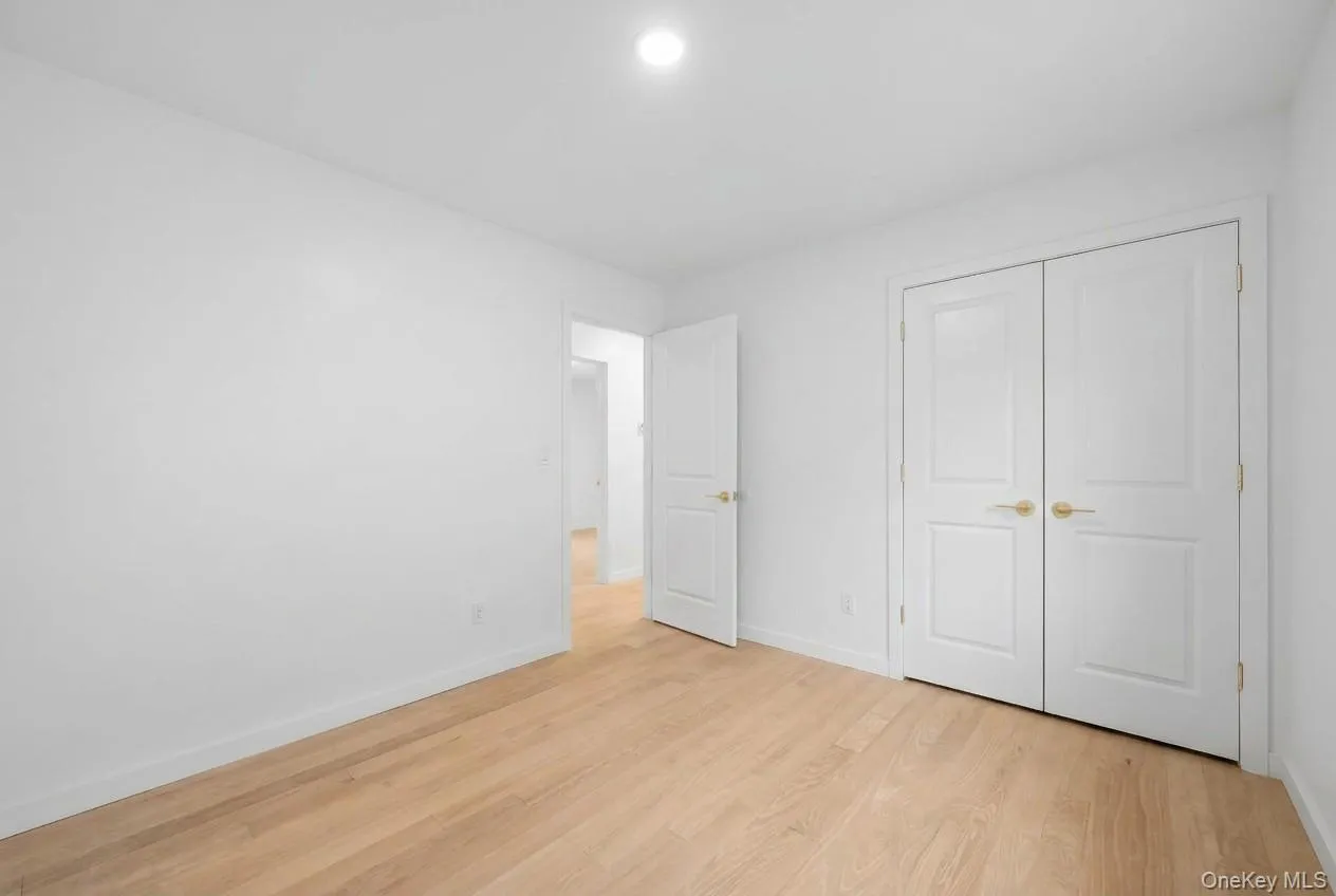 27 Ewing Avenue, Ramapo, NY, 8 Bedrooms Bedrooms, 15 Rooms Rooms,5 BathroomsBathrooms,Residential,For Rent,Ewing,0,1035038 27 Ewing Avenue, Ramapo, NY, 8 Bedrooms Bedrooms, 15 Rooms Rooms,5 BathroomsBathrooms,Residential,For Rent,Ewing,0,1035038