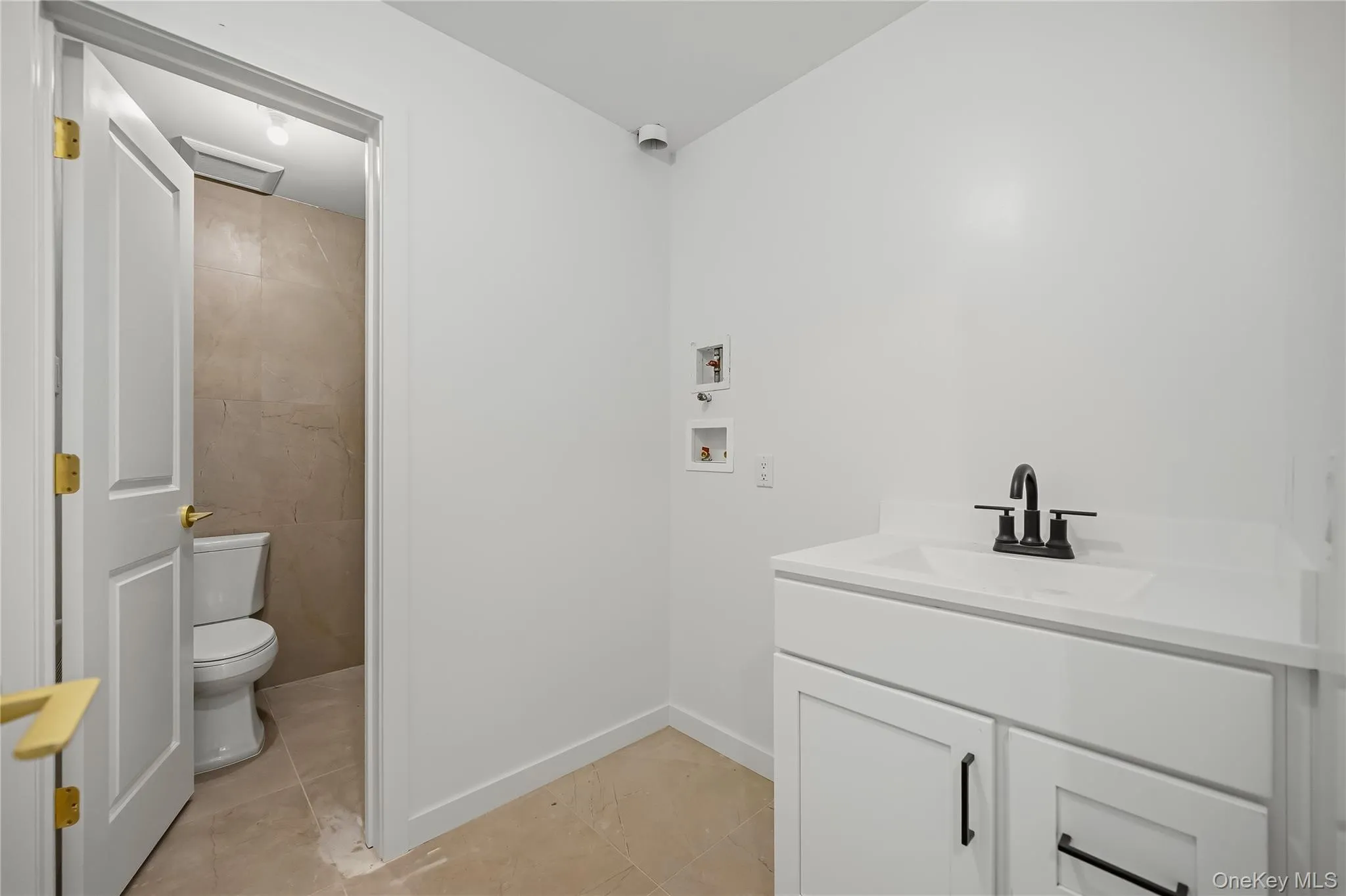 27 Ewing Avenue, Ramapo, NY, 8 Bedrooms Bedrooms, 15 Rooms Rooms,5 BathroomsBathrooms,Residential,For Rent,Ewing,0,1035038 27 Ewing Avenue, Ramapo, NY, 8 Bedrooms Bedrooms, 15 Rooms Rooms,5 BathroomsBathrooms,Residential,For Rent,Ewing,0,1035038