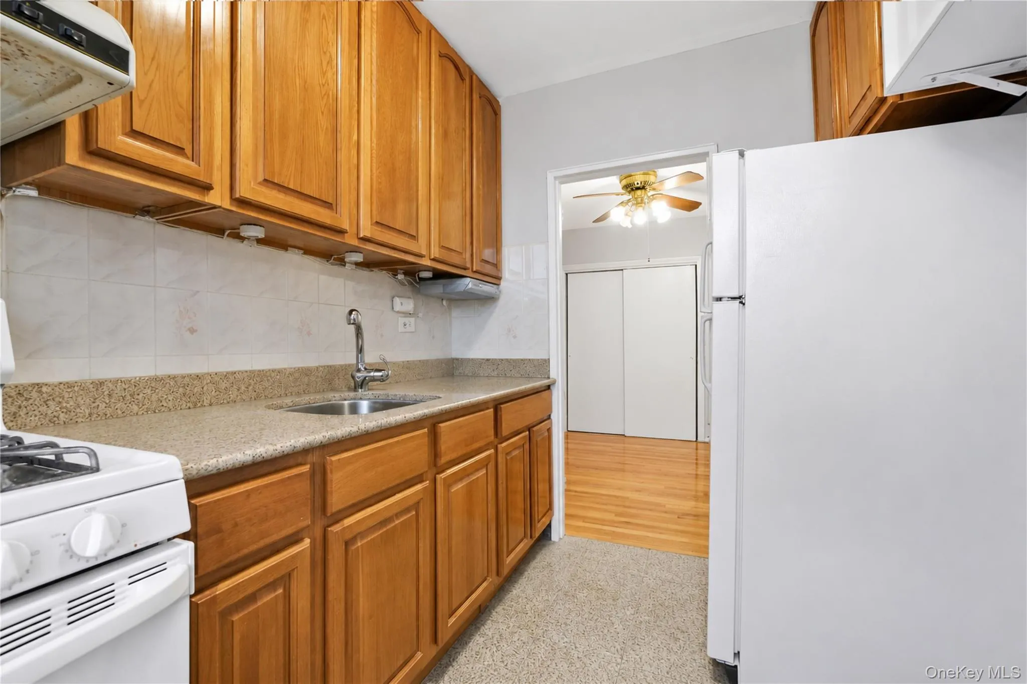 138-18 28th Road, New York, NY, 1 Bedroom Bedrooms, 4 Rooms Rooms,1 BathroomBathrooms,Residential,For Rent,28th,0,1035039 138-18 28th Road, New York, NY, 1 Bedroom Bedrooms, 4 Rooms Rooms,1 BathroomBathrooms,Residential,For Rent,28th,0,1035039
