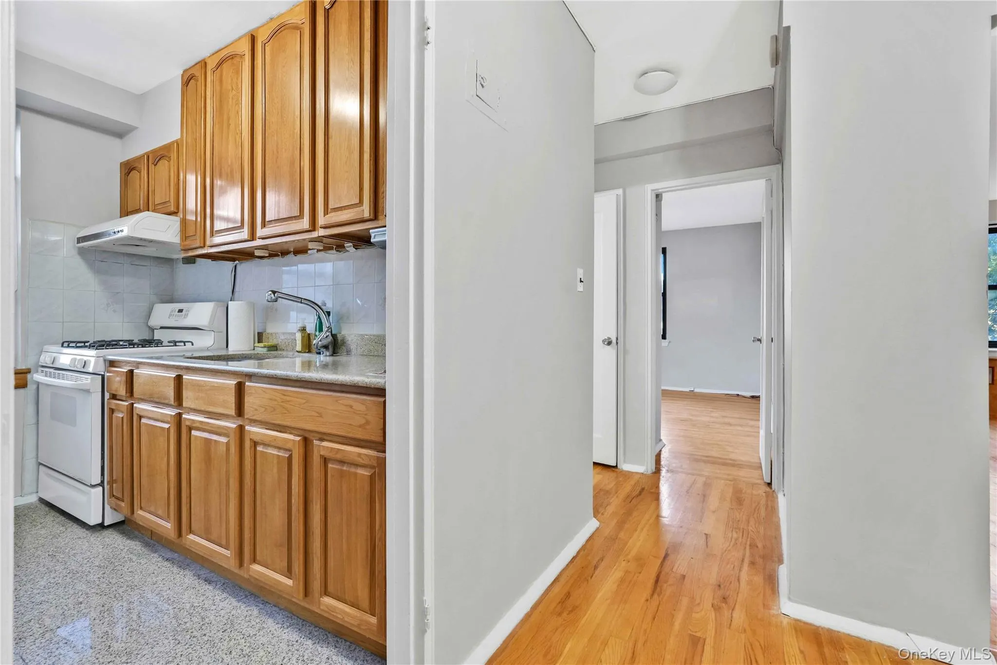 138-18 28th Road, New York, NY, 1 Bedroom Bedrooms, 4 Rooms Rooms,1 BathroomBathrooms,Residential,For Rent,28th,0,1035039 138-18 28th Road, New York, NY, 1 Bedroom Bedrooms, 4 Rooms Rooms,1 BathroomBathrooms,Residential,For Rent,28th,0,1035039