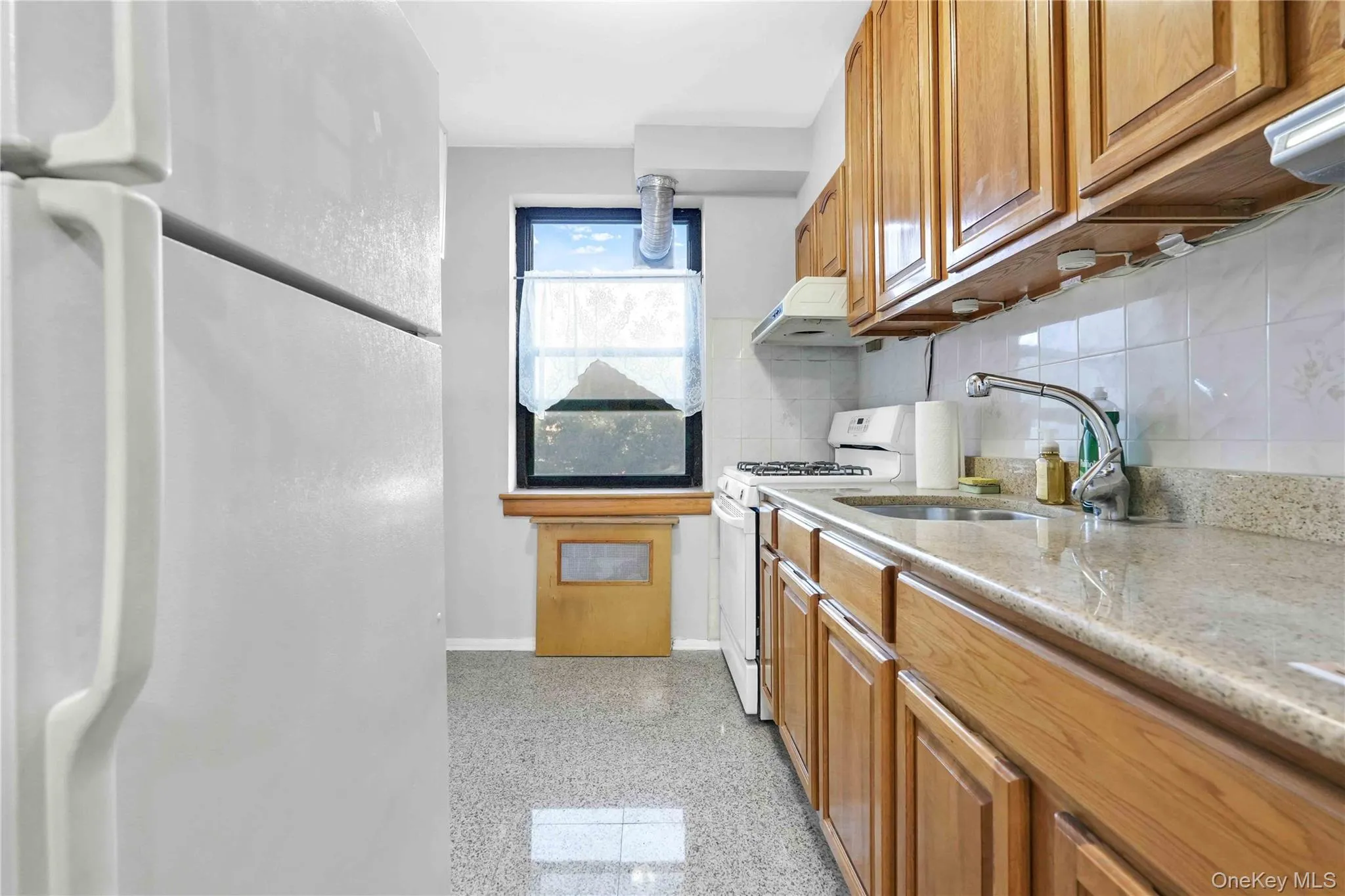 138-18 28th Road, New York, NY, 1 Bedroom Bedrooms, 4 Rooms Rooms,1 BathroomBathrooms,Residential,For Rent,28th,0,1035039 138-18 28th Road, New York, NY, 1 Bedroom Bedrooms, 4 Rooms Rooms,1 BathroomBathrooms,Residential,For Rent,28th,0,1035039