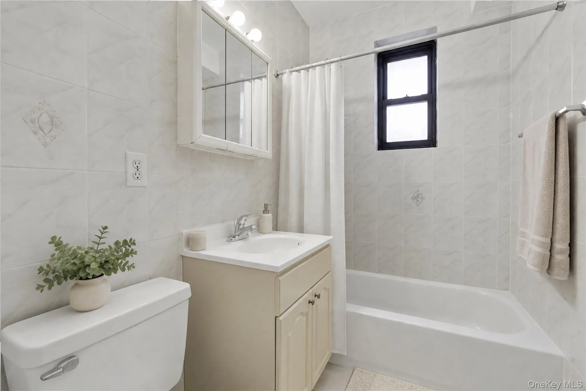 138-18 28th Road, New York, NY, 1 Bedroom Bedrooms, 4 Rooms Rooms,1 BathroomBathrooms,Residential,For Rent,28th,0,1035039 138-18 28th Road, New York, NY, 1 Bedroom Bedrooms, 4 Rooms Rooms,1 BathroomBathrooms,Residential,For Rent,28th,0,1035039