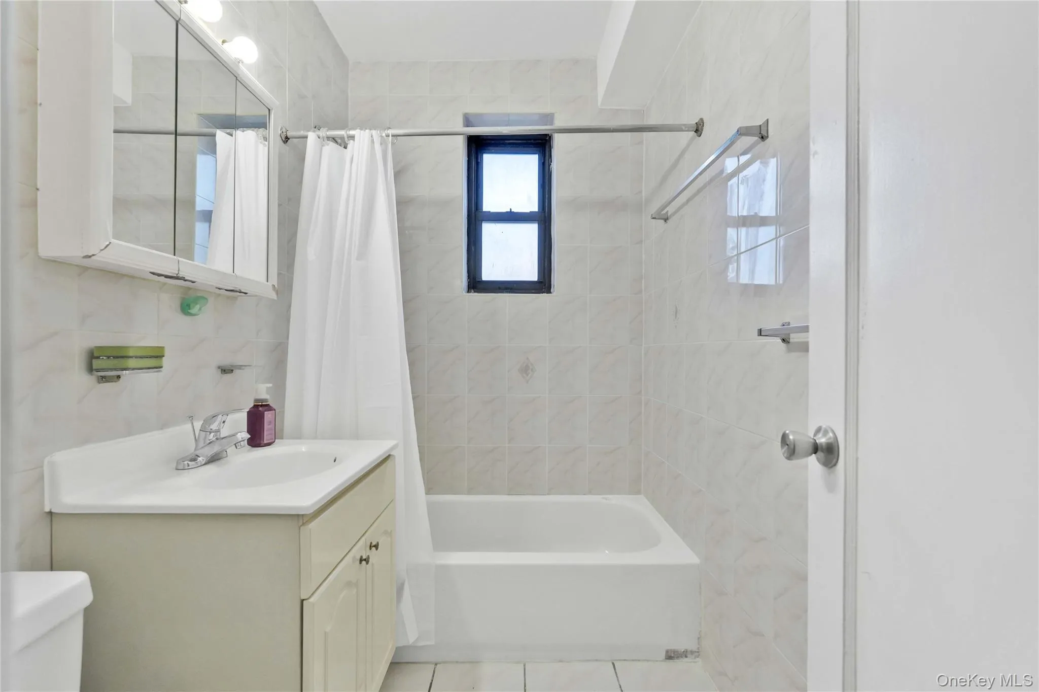 138-18 28th Road, New York, NY, 1 Bedroom Bedrooms, 4 Rooms Rooms,1 BathroomBathrooms,Residential,For Rent,28th,0,1035039 138-18 28th Road, New York, NY, 1 Bedroom Bedrooms, 4 Rooms Rooms,1 BathroomBathrooms,Residential,For Rent,28th,0,1035039