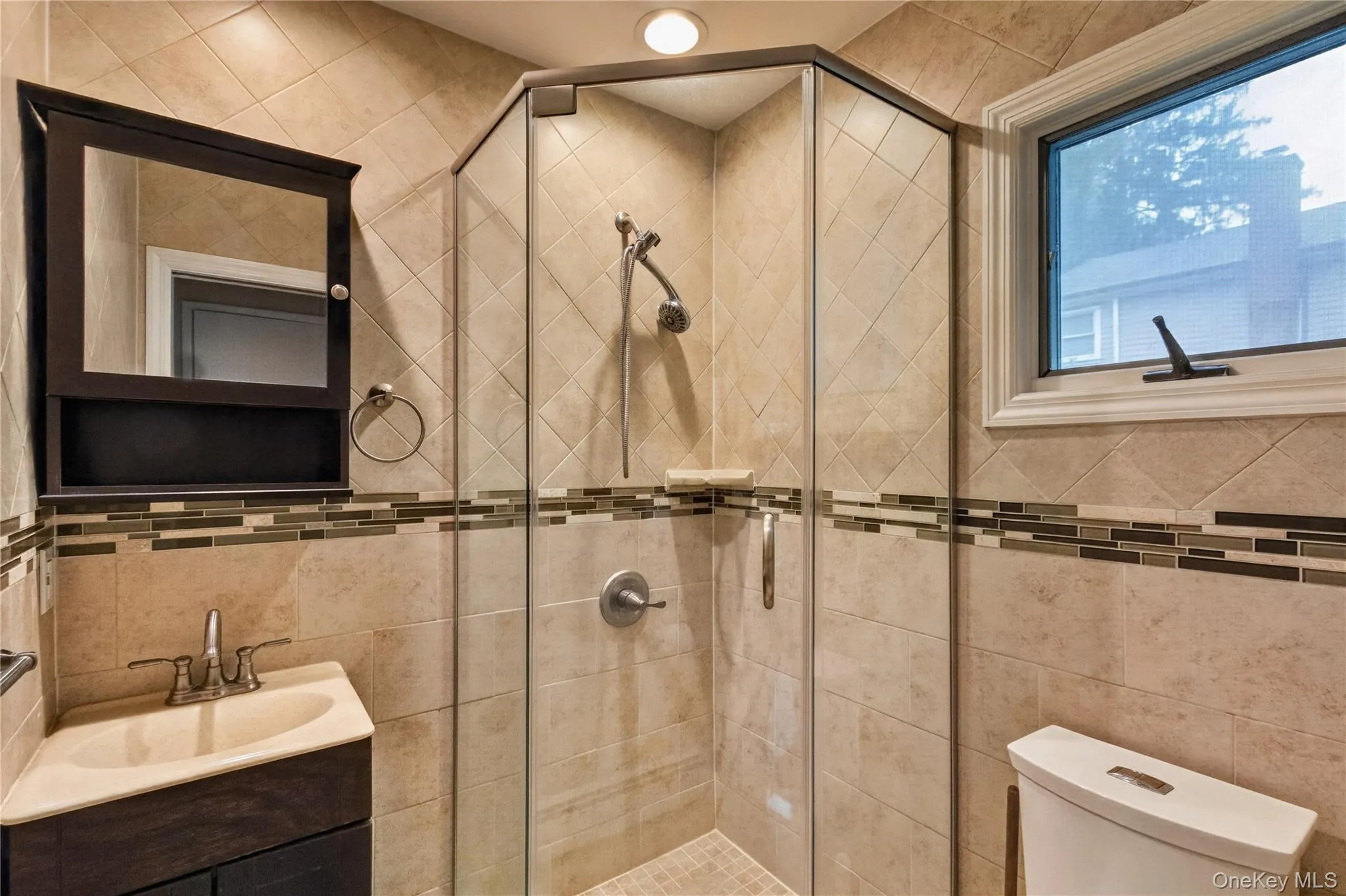 10 Sycamore Road, Glen Cove, NY, 3 Bedrooms Bedrooms, 8 Rooms Rooms,3 BathroomsBathrooms,Residential Lease,For Rent,Sycamore,0,1035040 10 Sycamore Road, Glen Cove, NY, 3 Bedrooms Bedrooms, 8 Rooms Rooms,3 BathroomsBathrooms,Residential Lease,For Rent,Sycamore,0,1035040