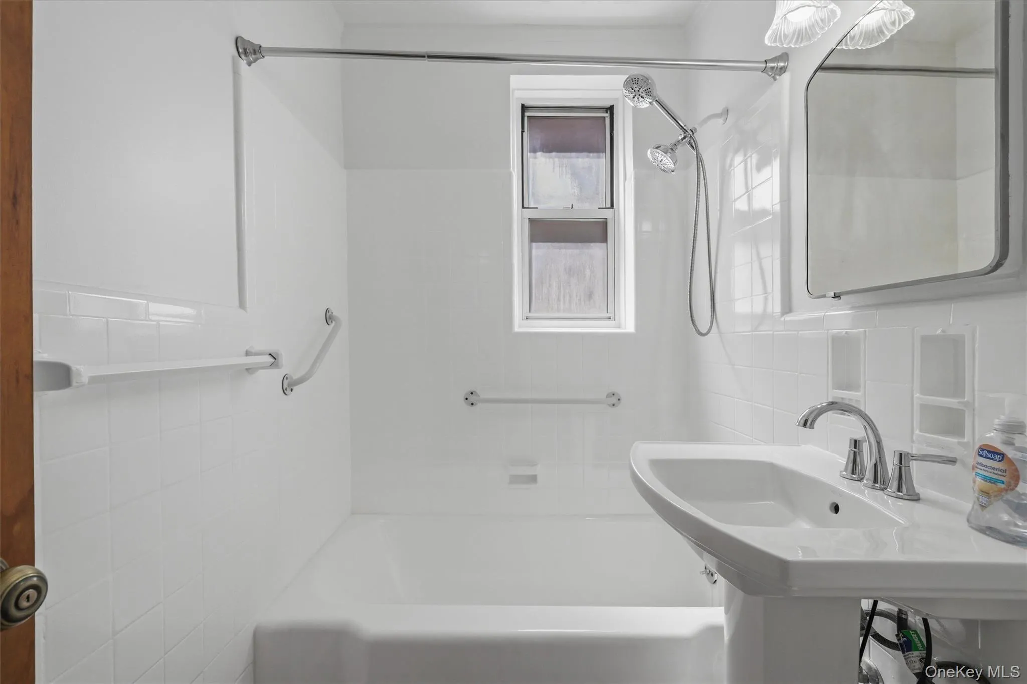 19 Abeel Street, Yonkers, NY, 2 Bedrooms Bedrooms, 5 Rooms Rooms,1 BathroomBathrooms,Residential,For Rent,Abeel,0,1035041 19 Abeel Street, Yonkers, NY, 2 Bedrooms Bedrooms, 5 Rooms Rooms,1 BathroomBathrooms,Residential,For Rent,Abeel,0,1035041