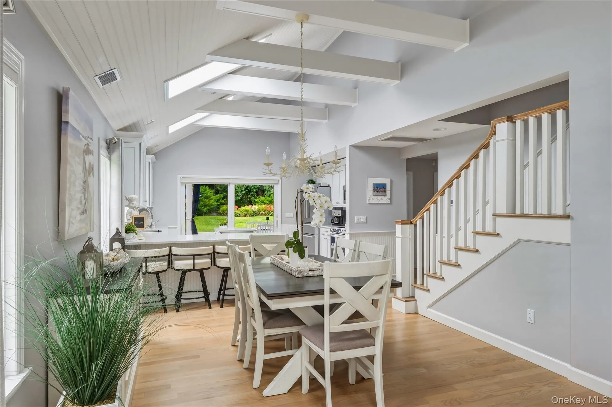 5 Juniper Lane, Southampton, NY, 4 Bedrooms Bedrooms, 14 Rooms Rooms,3 BathroomsBathrooms,Residential,For Rent,Juniper,0,1035054 5 Juniper Lane, Southampton, NY, 4 Bedrooms Bedrooms, 14 Rooms Rooms,3 BathroomsBathrooms,Residential,For Rent,Juniper,0,1035054