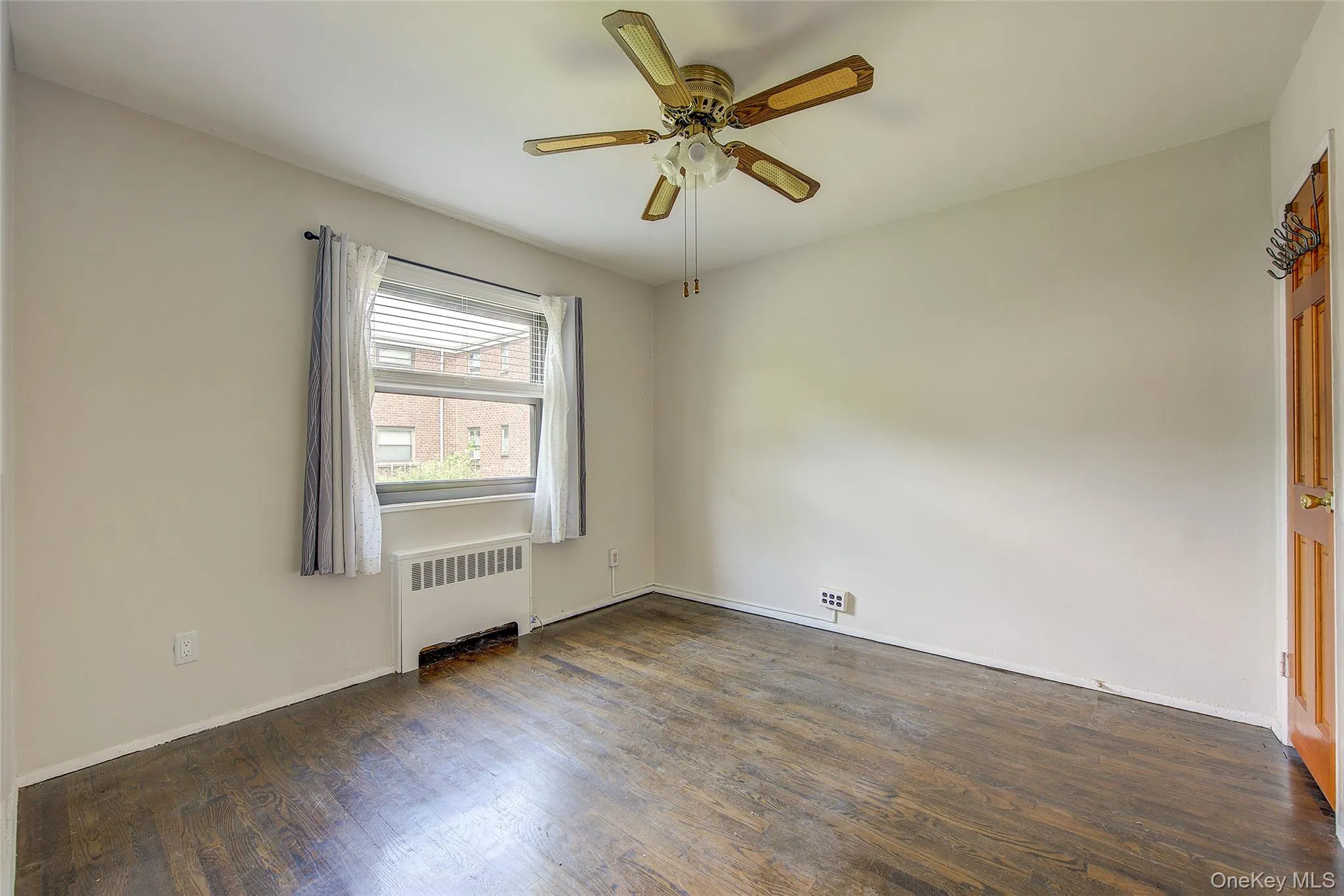 17-04 160th Street, New York, NY, 2 Bedrooms Bedrooms, 5 Rooms Rooms,1 BathroomBathrooms,Residential,For Rent,160th,0,1035055 17-04 160th Street, New York, NY, 2 Bedrooms Bedrooms, 5 Rooms Rooms,1 BathroomBathrooms,Residential,For Rent,160th,0,1035055