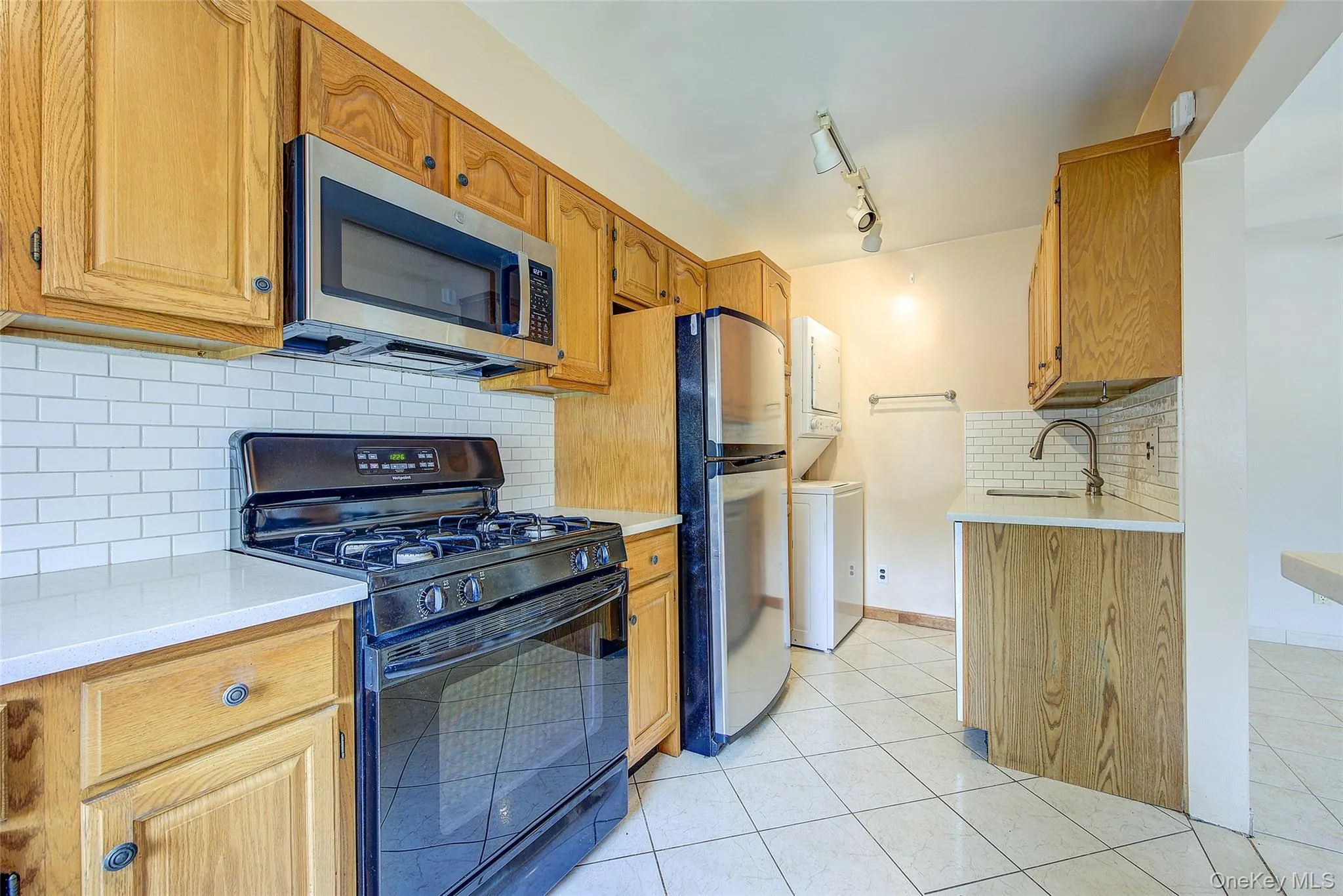 17-04 160th Street, New York, NY, 2 Bedrooms Bedrooms, 5 Rooms Rooms,1 BathroomBathrooms,Residential,For Rent,160th,0,1035055 17-04 160th Street, New York, NY, 2 Bedrooms Bedrooms, 5 Rooms Rooms,1 BathroomBathrooms,Residential,For Rent,160th,0,1035055