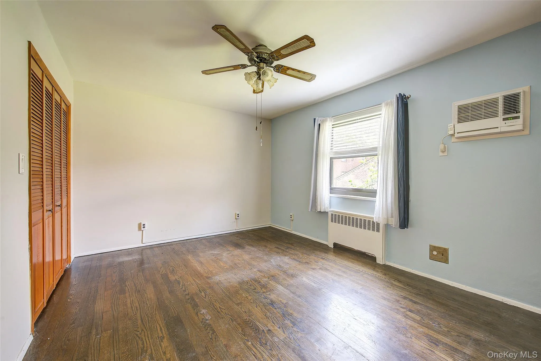 17-04 160th Street, New York, NY, 2 Bedrooms Bedrooms, 5 Rooms Rooms,1 BathroomBathrooms,Residential,For Rent,160th,0,1035055 17-04 160th Street, New York, NY, 2 Bedrooms Bedrooms, 5 Rooms Rooms,1 BathroomBathrooms,Residential,For Rent,160th,0,1035055