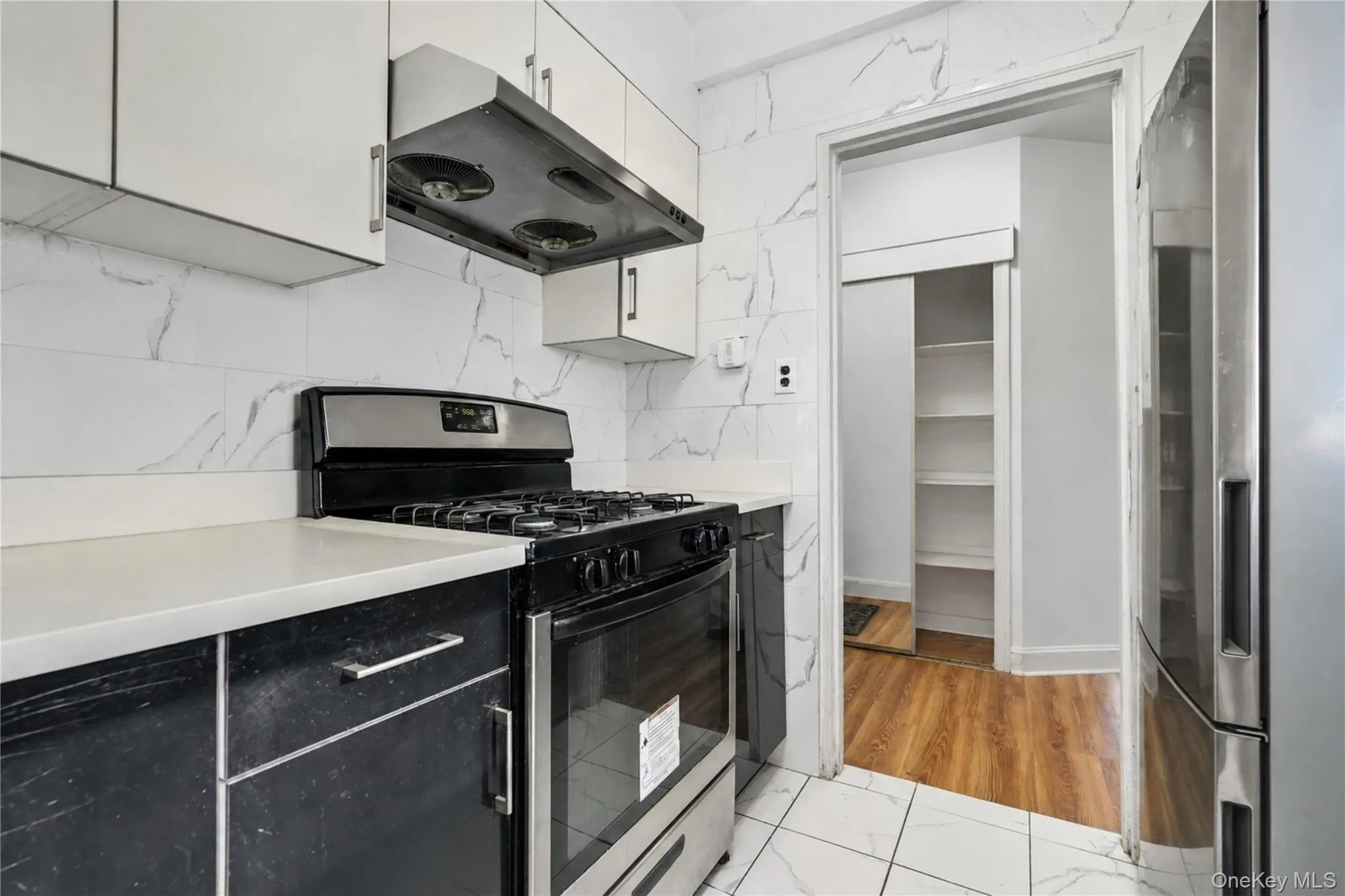 25-40 Union Street, New York, NY, 2 Bedrooms Bedrooms, 5 Rooms Rooms,1 BathroomBathrooms,Residential,For Rent,Union,0,1035061 25-40 Union Street, New York, NY, 2 Bedrooms Bedrooms, 5 Rooms Rooms,1 BathroomBathrooms,Residential,For Rent,Union,0,1035061