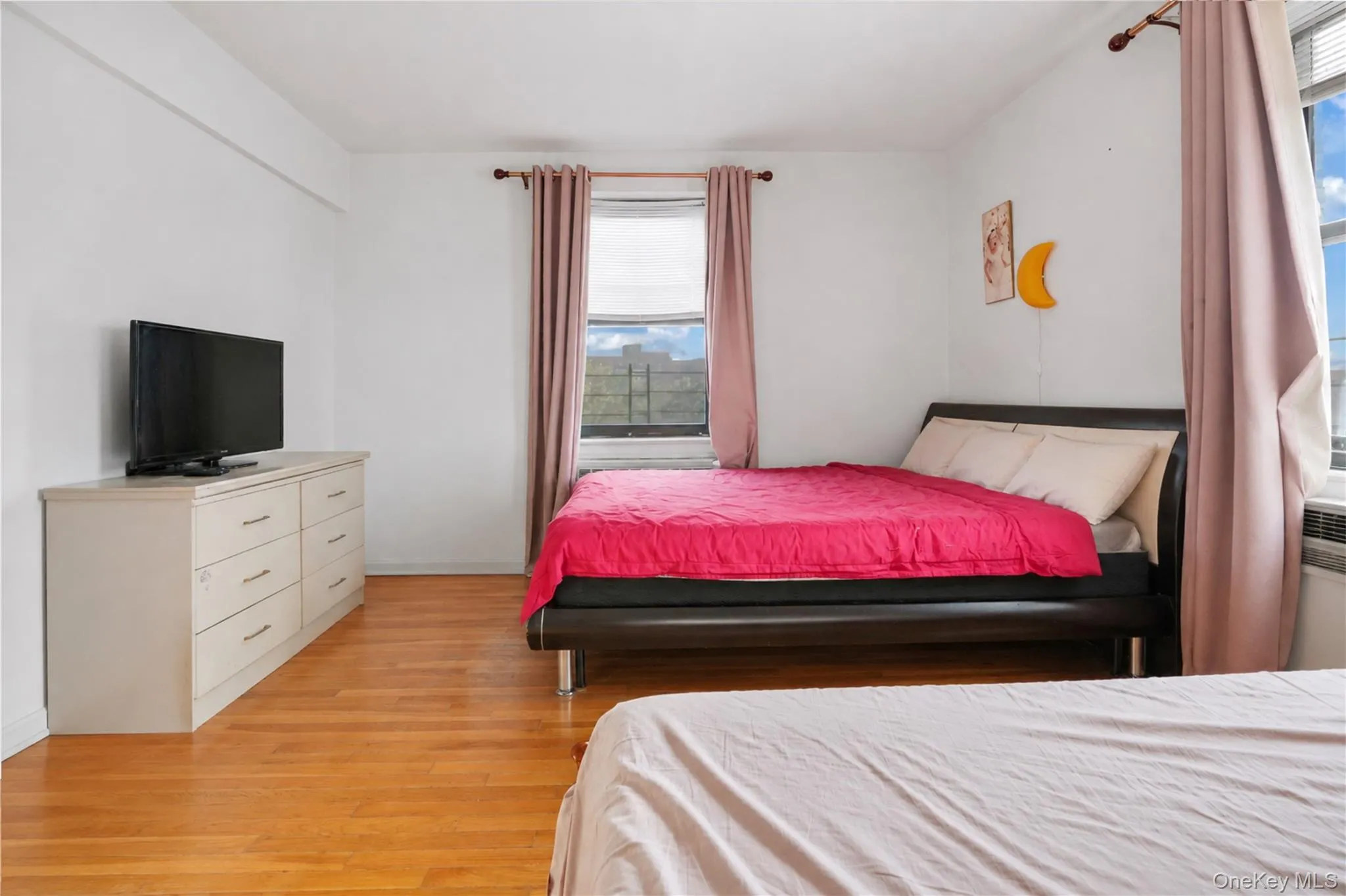 25-40 Union Street, New York, NY, 2 Bedrooms Bedrooms, 5 Rooms Rooms,1 BathroomBathrooms,Residential,For Rent,Union,0,1035061 25-40 Union Street, New York, NY, 2 Bedrooms Bedrooms, 5 Rooms Rooms,1 BathroomBathrooms,Residential,For Rent,Union,0,1035061