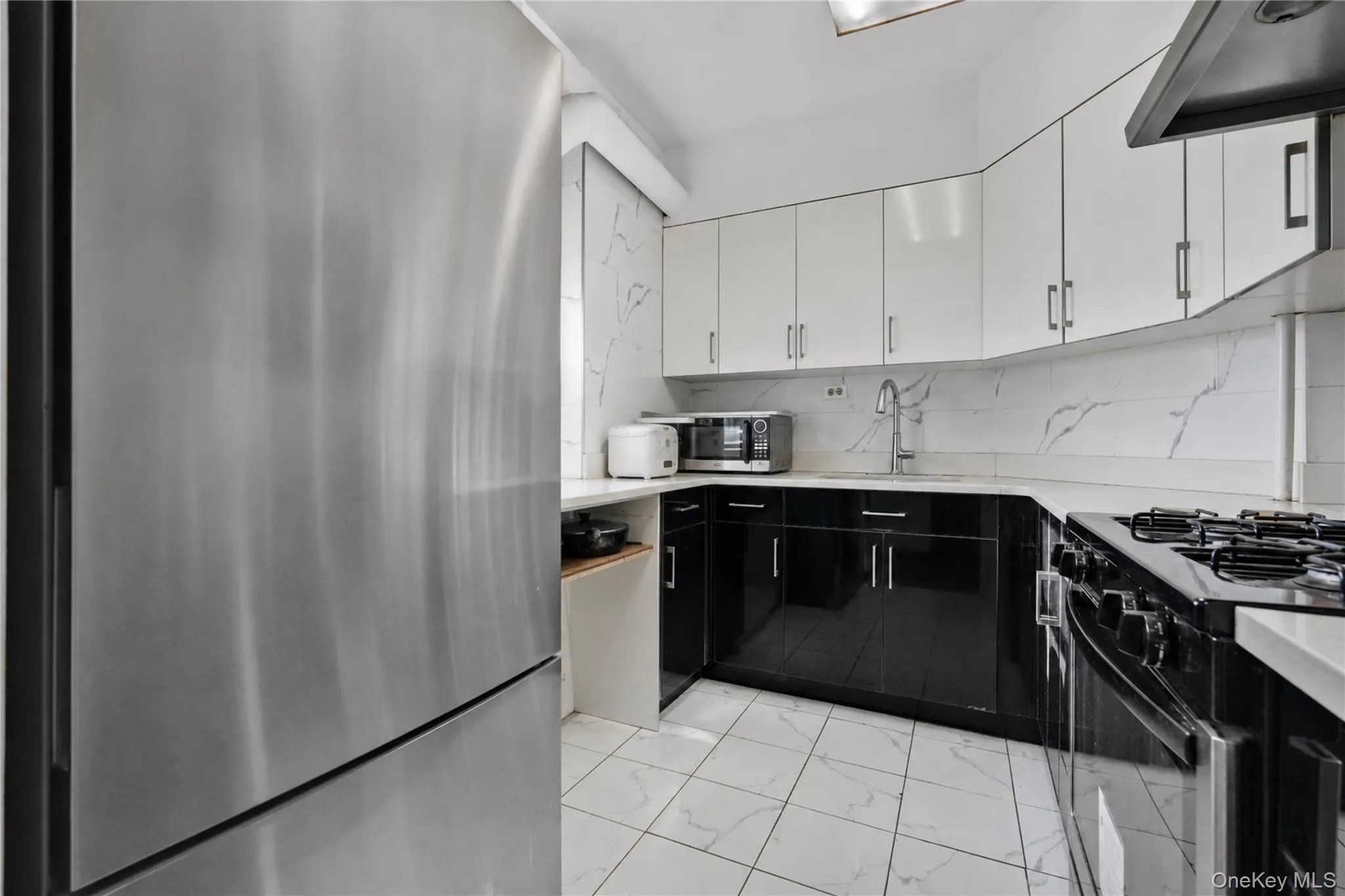 25-40 Union Street, New York, NY, 2 Bedrooms Bedrooms, 5 Rooms Rooms,1 BathroomBathrooms,Residential,For Rent,Union,0,1035061 25-40 Union Street, New York, NY, 2 Bedrooms Bedrooms, 5 Rooms Rooms,1 BathroomBathrooms,Residential,For Rent,Union,0,1035061
