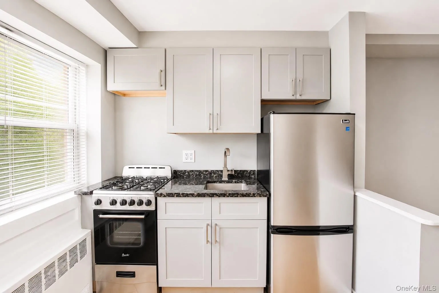 470 Broadway, Long Beach, NY, 3 Rooms Rooms,1 BathroomBathrooms,Residential Lease,For Rent,Broadway,0,1035063 470 Broadway, Long Beach, NY, 3 Rooms Rooms,1 BathroomBathrooms,Residential Lease,For Rent,Broadway,0,1035063