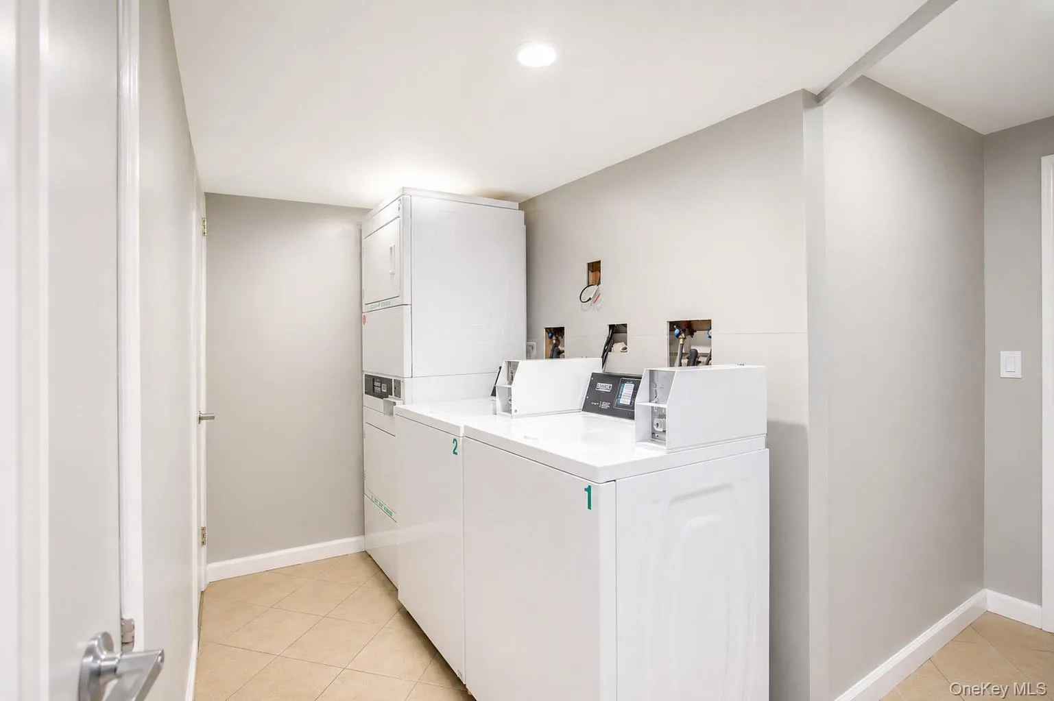470 Broadway, Long Beach, NY, 3 Rooms Rooms,1 BathroomBathrooms,Residential Lease,For Rent,Broadway,0,1035063 470 Broadway, Long Beach, NY, 3 Rooms Rooms,1 BathroomBathrooms,Residential Lease,For Rent,Broadway,0,1035063
