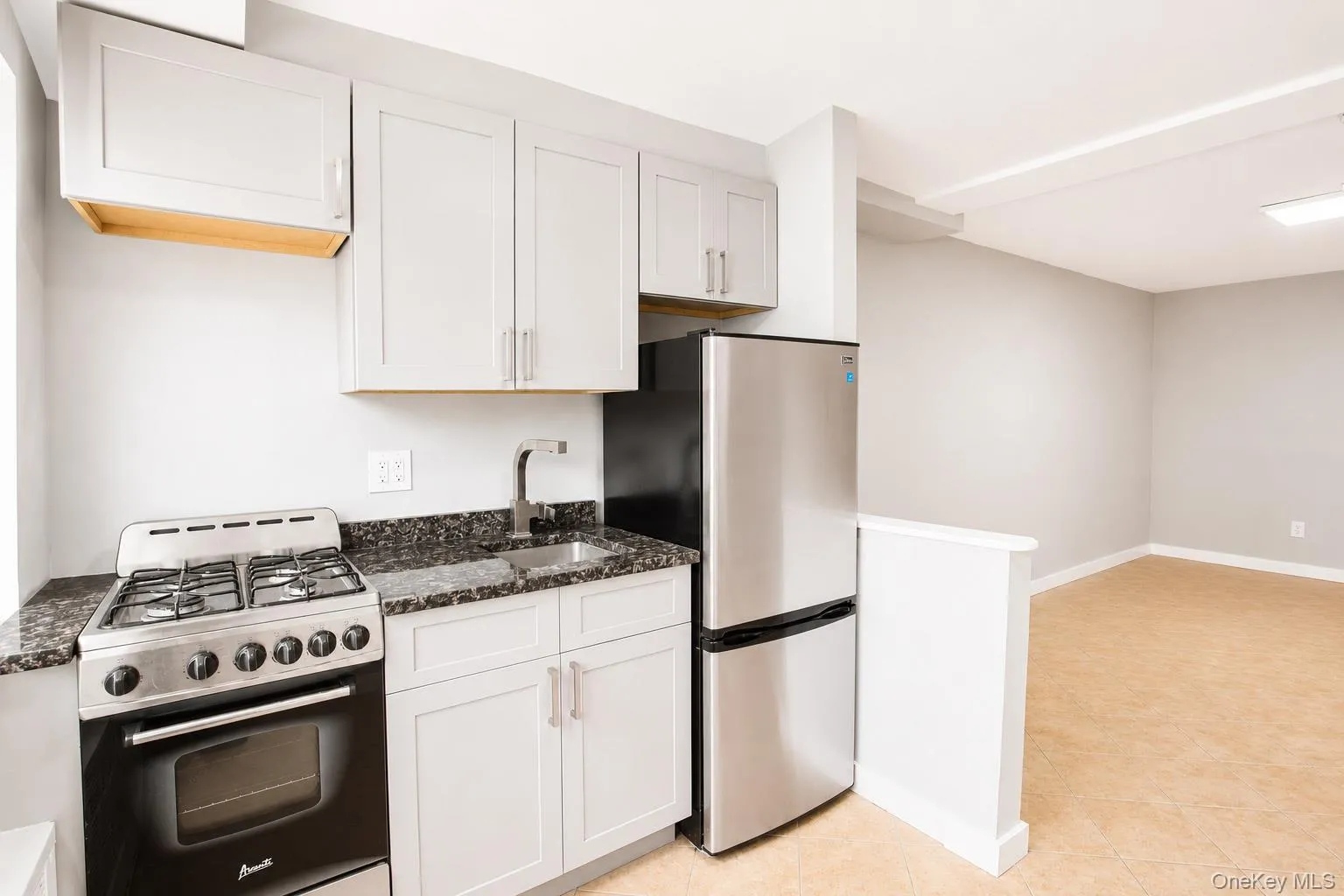 470 Broadway, Long Beach, NY, 3 Rooms Rooms,1 BathroomBathrooms,Residential Lease,For Rent,Broadway,0,1035063 470 Broadway, Long Beach, NY, 3 Rooms Rooms,1 BathroomBathrooms,Residential Lease,For Rent,Broadway,0,1035063