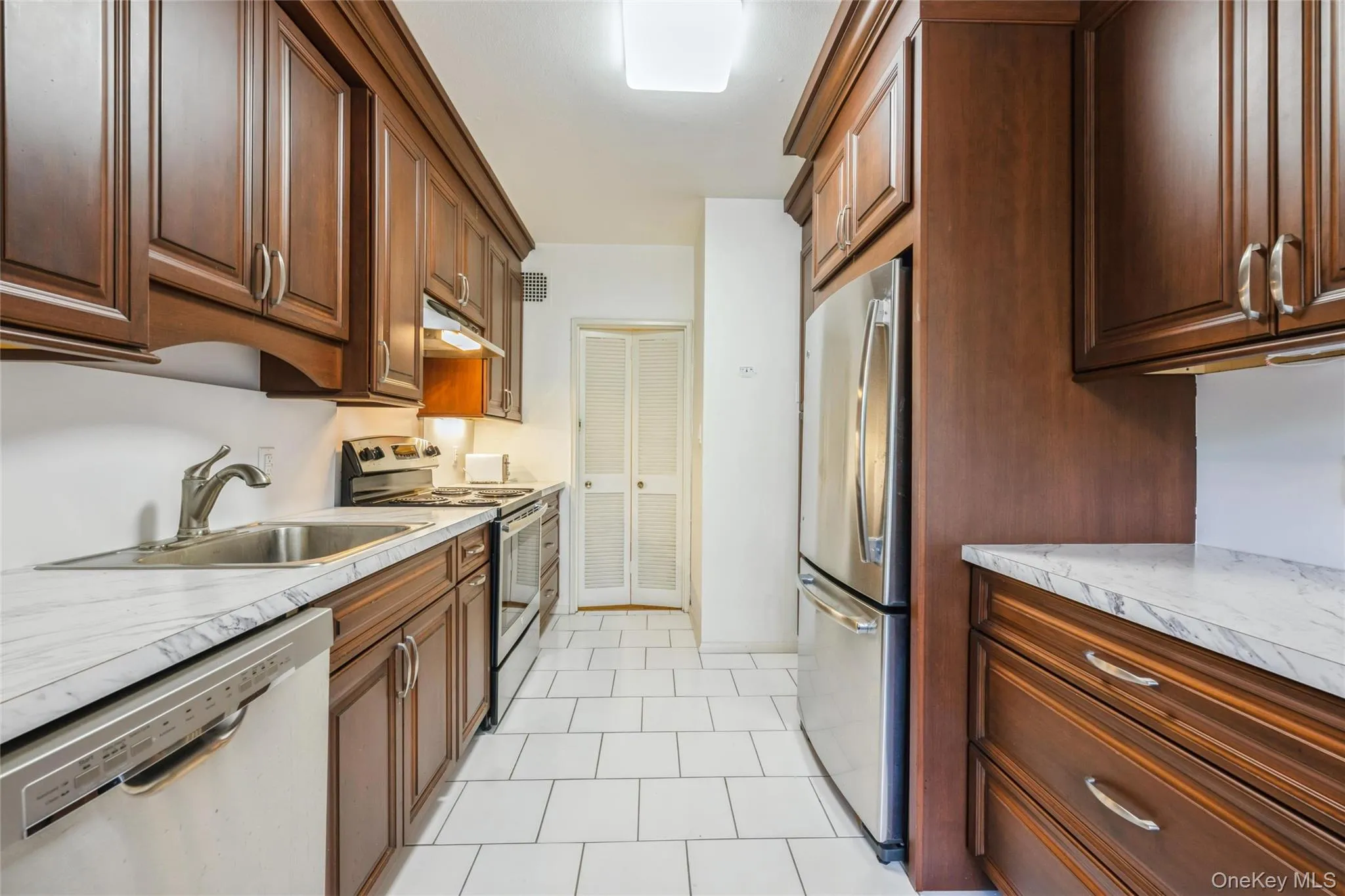 1 Kensington Gate, North Hempstead, NY, 1 Bedroom Bedrooms, 4 Rooms Rooms,1 BathroomBathrooms,Residential,For Rent,Kensington Gate,0,1035065 1 Kensington Gate, North Hempstead, NY, 1 Bedroom Bedrooms, 4 Rooms Rooms,1 BathroomBathrooms,Residential,For Rent,Kensington Gate,0,1035065