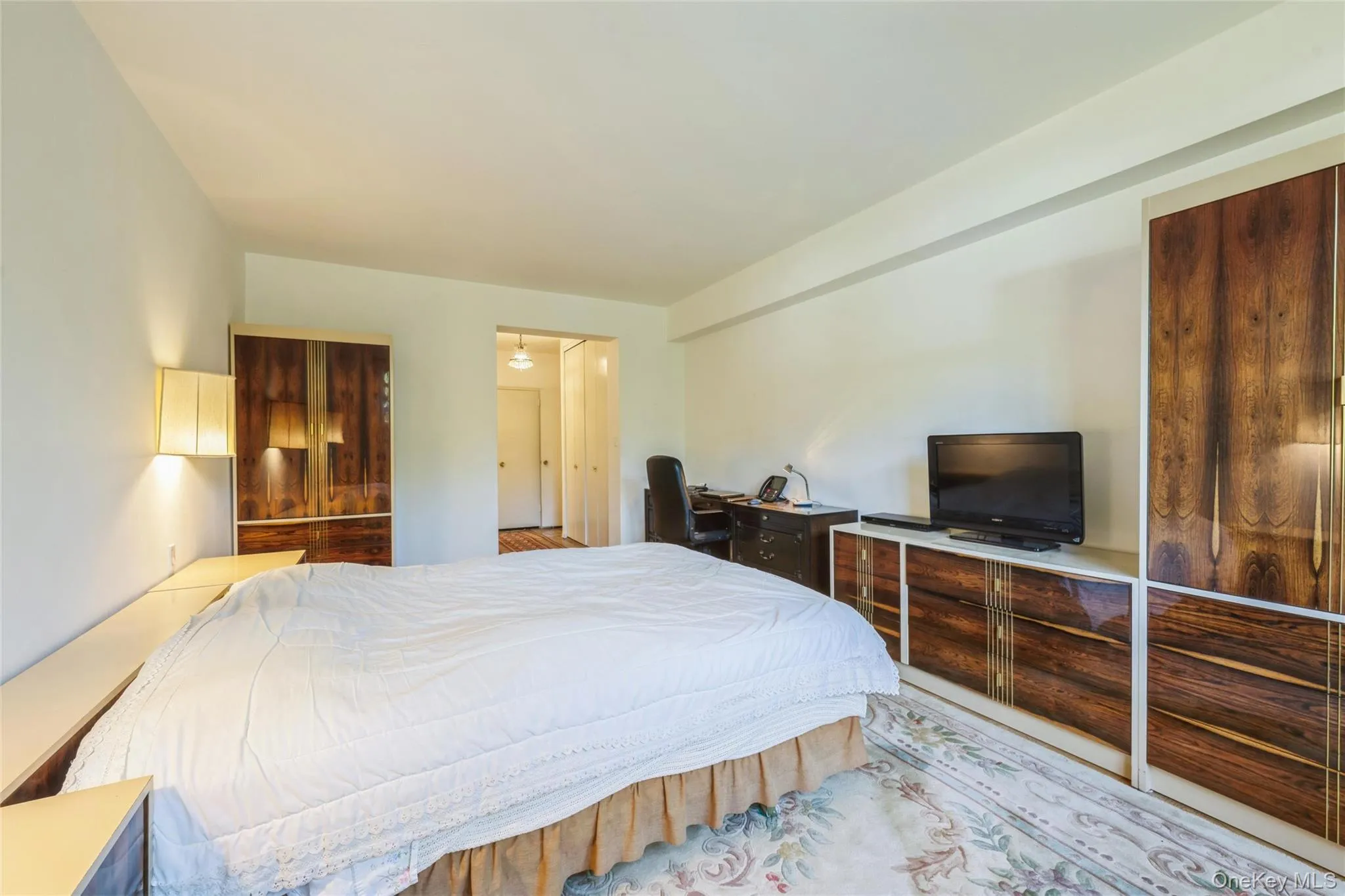 1 Kensington Gate, North Hempstead, NY, 1 Bedroom Bedrooms, 4 Rooms Rooms,1 BathroomBathrooms,Residential,For Rent,Kensington Gate,0,1035065 1 Kensington Gate, North Hempstead, NY, 1 Bedroom Bedrooms, 4 Rooms Rooms,1 BathroomBathrooms,Residential,For Rent,Kensington Gate,0,1035065