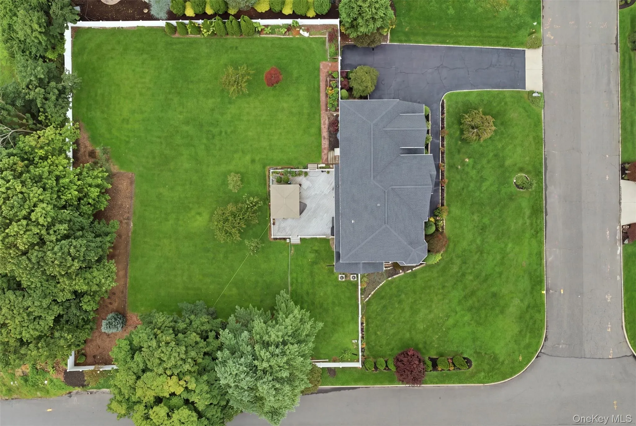 2 Sherwood Drive, Brookhaven, NY, 5 Bedrooms Bedrooms, 9 Rooms Rooms,3 BathroomsBathrooms,Residential,For Rent,Sherwood,0,1035071 2 Sherwood Drive, Brookhaven, NY, 5 Bedrooms Bedrooms, 9 Rooms Rooms,3 BathroomsBathrooms,Residential,For Rent,Sherwood,0,1035071