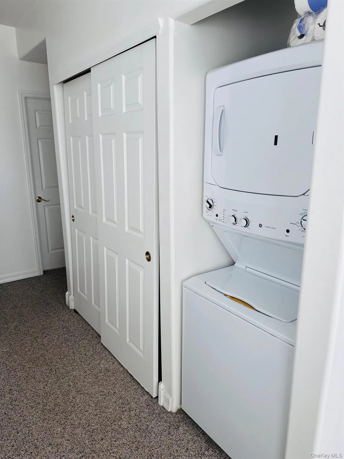244 Beach Breeze Place, New York, NY, 2 Bedrooms Bedrooms, 5 Rooms Rooms,1 BathroomBathrooms,Residential Lease,For Rent,Beach Breeze,0,1035075 244 Beach Breeze Place, New York, NY, 2 Bedrooms Bedrooms, 5 Rooms Rooms,1 BathroomBathrooms,Residential Lease,For Rent,Beach Breeze,0,1035075