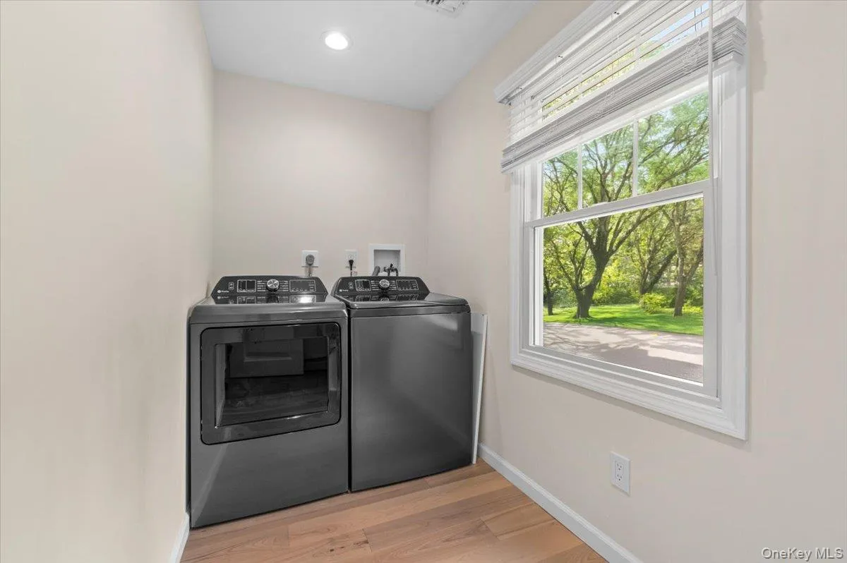 23 Overlook Drive, Oyster Bay, NY, 4 Bedrooms Bedrooms, 8 Rooms Rooms,2 BathroomsBathrooms,Residential,For Rent,Overlook,0,1035088 23 Overlook Drive, Oyster Bay, NY, 4 Bedrooms Bedrooms, 8 Rooms Rooms,2 BathroomsBathrooms,Residential,For Rent,Overlook,0,1035088