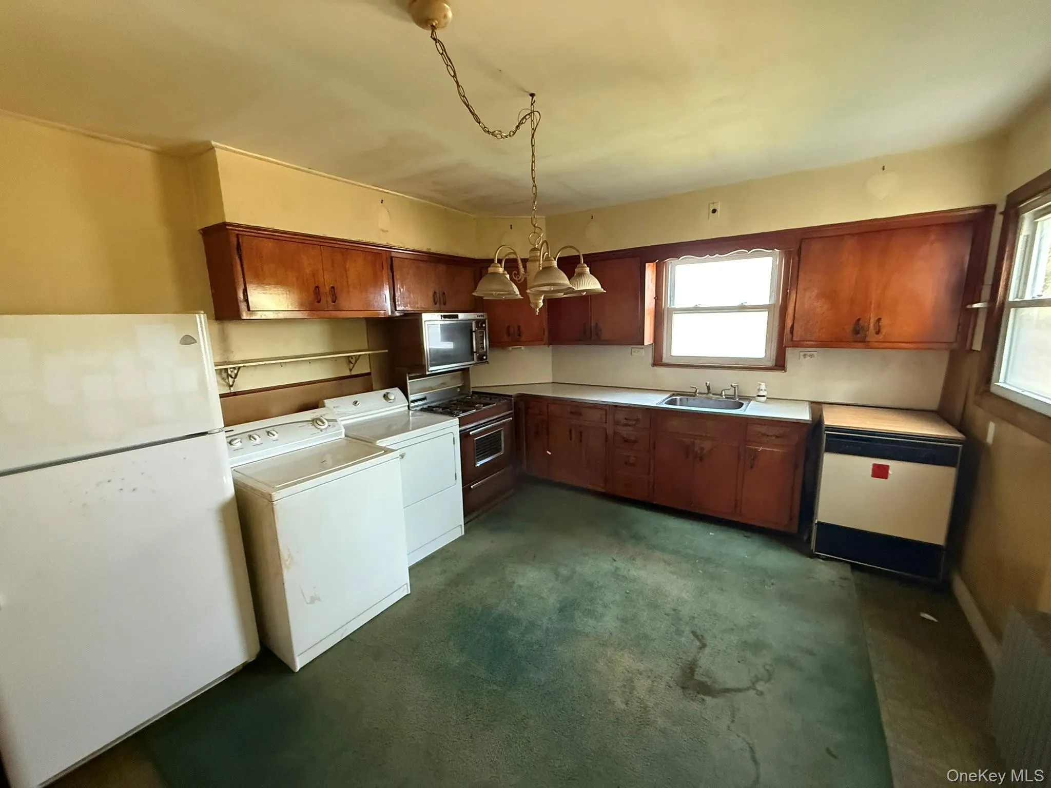 117 Clove Avenue, Haverstraw, NY, 3 Bedrooms Bedrooms, 7 Rooms Rooms,1 BathroomBathrooms,Residential,For Rent,Clove,0,1035092 117 Clove Avenue, Haverstraw, NY, 3 Bedrooms Bedrooms, 7 Rooms Rooms,1 BathroomBathrooms,Residential,For Rent,Clove,0,1035092