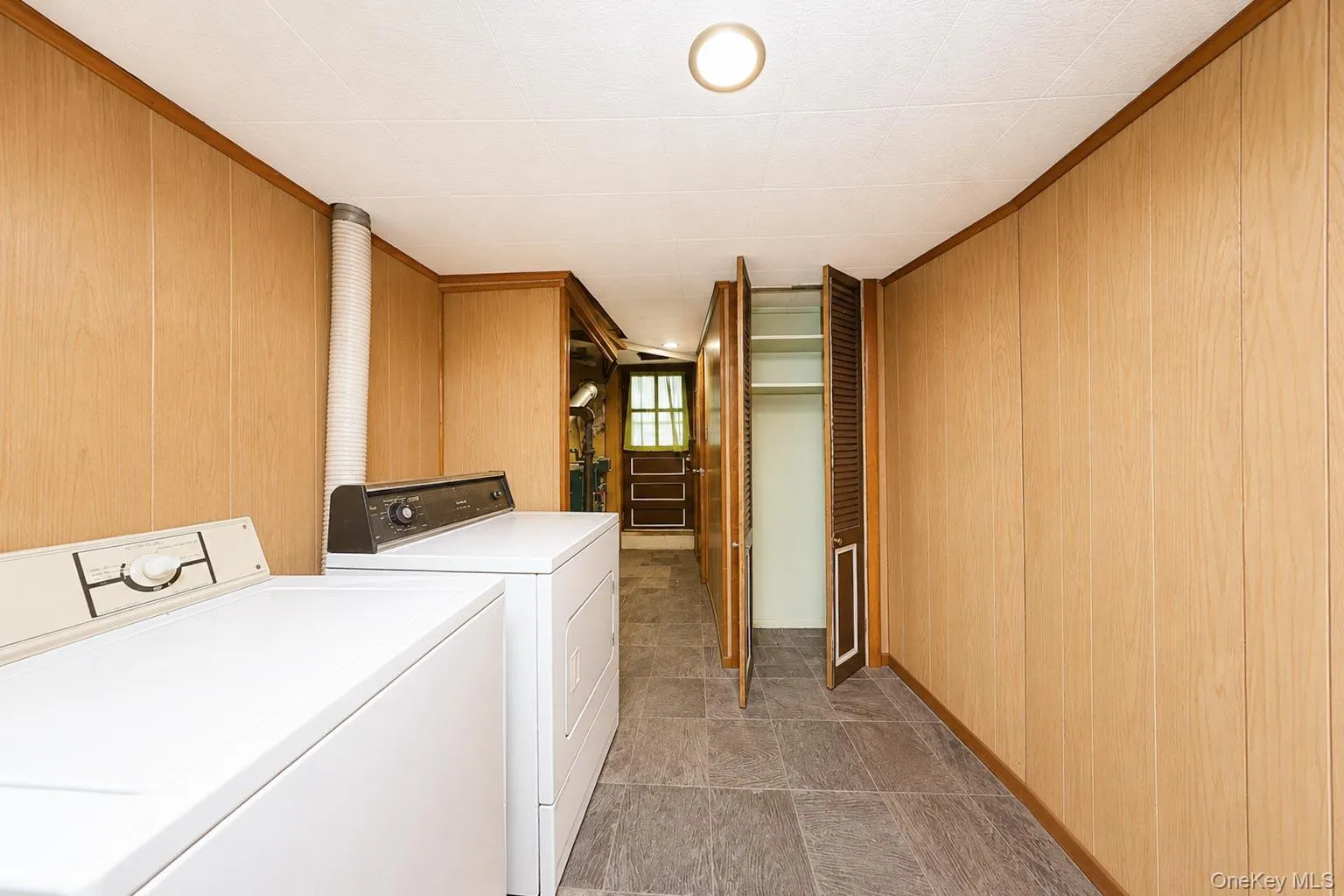 63-16 76th Street, New York, NY, 3 Bedrooms Bedrooms, 6 Rooms Rooms,1 BathroomBathrooms,Residential,For Rent,76th,0,1035097 63-16 76th Street, New York, NY, 3 Bedrooms Bedrooms, 6 Rooms Rooms,1 BathroomBathrooms,Residential,For Rent,76th,0,1035097