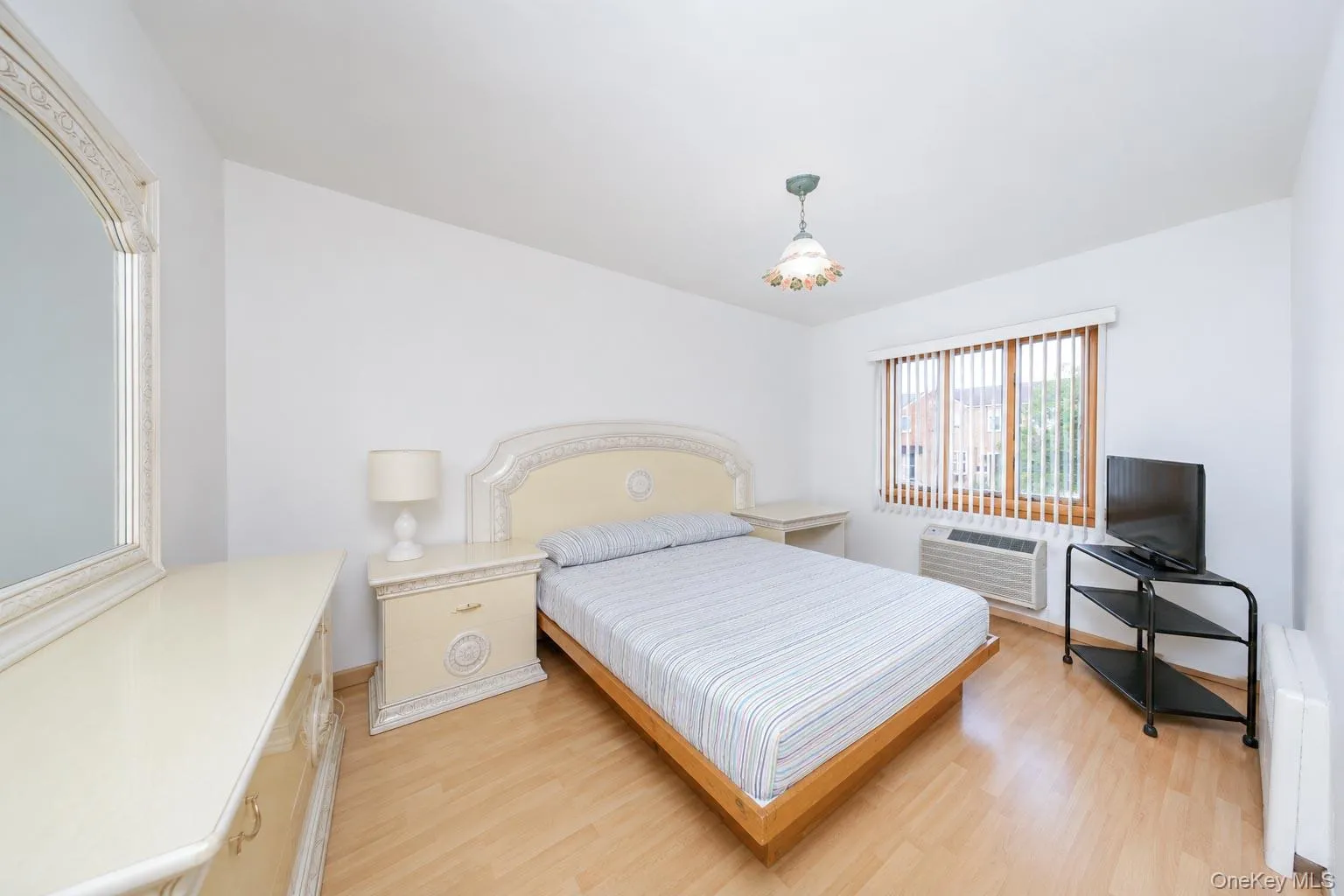 63-16 76th Street, New York, NY, 3 Bedrooms Bedrooms, 6 Rooms Rooms,1 BathroomBathrooms,Residential,For Rent,76th,0,1035097 63-16 76th Street, New York, NY, 3 Bedrooms Bedrooms, 6 Rooms Rooms,1 BathroomBathrooms,Residential,For Rent,76th,0,1035097
