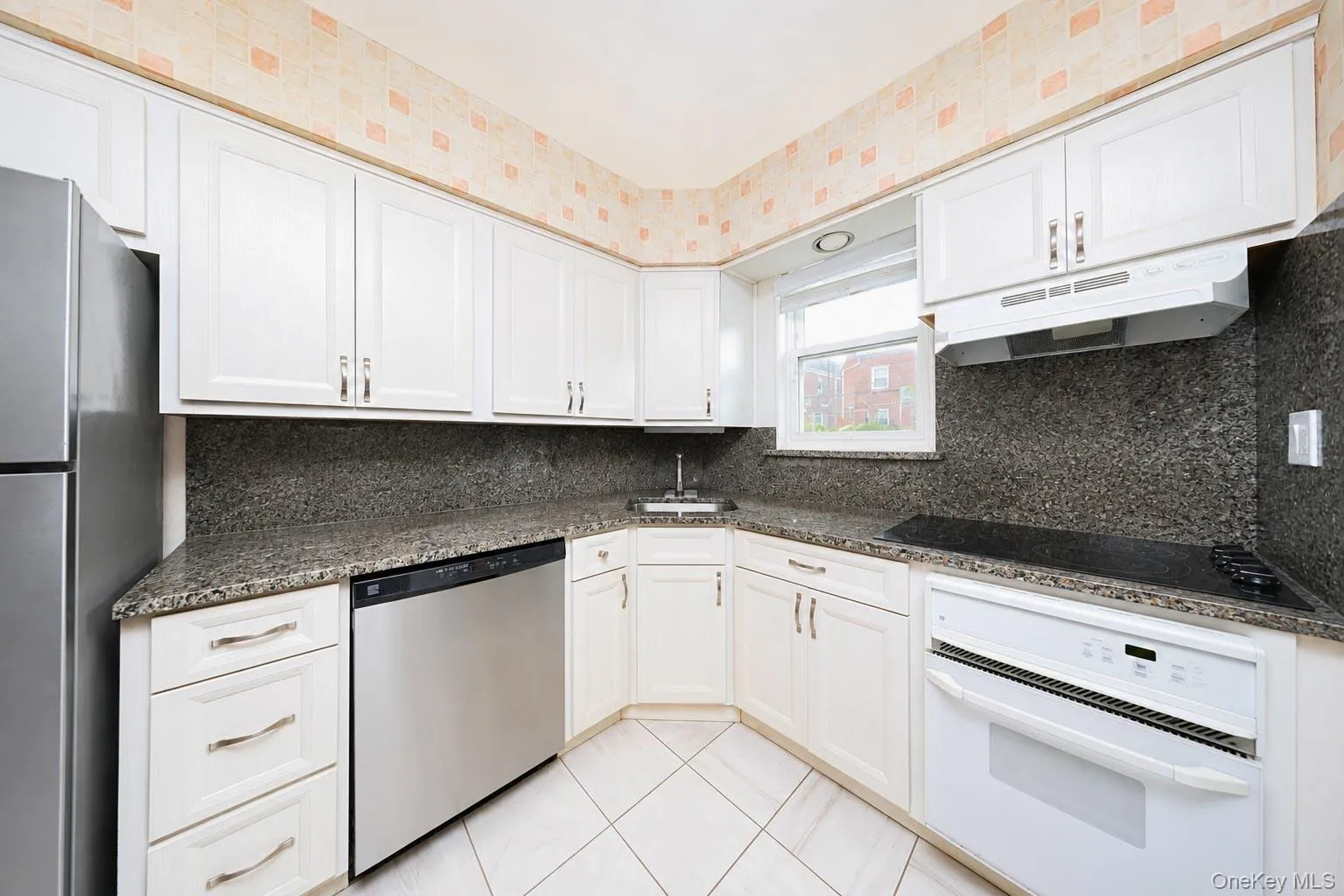63-16 76th Street, New York, NY, 3 Bedrooms Bedrooms, 6 Rooms Rooms,1 BathroomBathrooms,Residential,For Rent,76th,0,1035097 63-16 76th Street, New York, NY, 3 Bedrooms Bedrooms, 6 Rooms Rooms,1 BathroomBathrooms,Residential,For Rent,76th,0,1035097