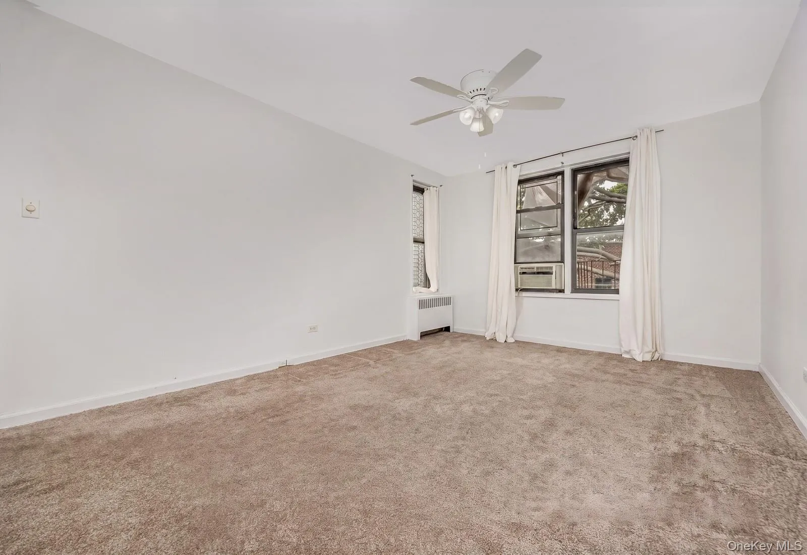 90-11 35th Avenue, New York, NY, 1 Bedroom Bedrooms, 4 Rooms Rooms,1 BathroomBathrooms,Residential,For Rent,35th,0,1035099 90-11 35th Avenue, New York, NY, 1 Bedroom Bedrooms, 4 Rooms Rooms,1 BathroomBathrooms,Residential,For Rent,35th,0,1035099