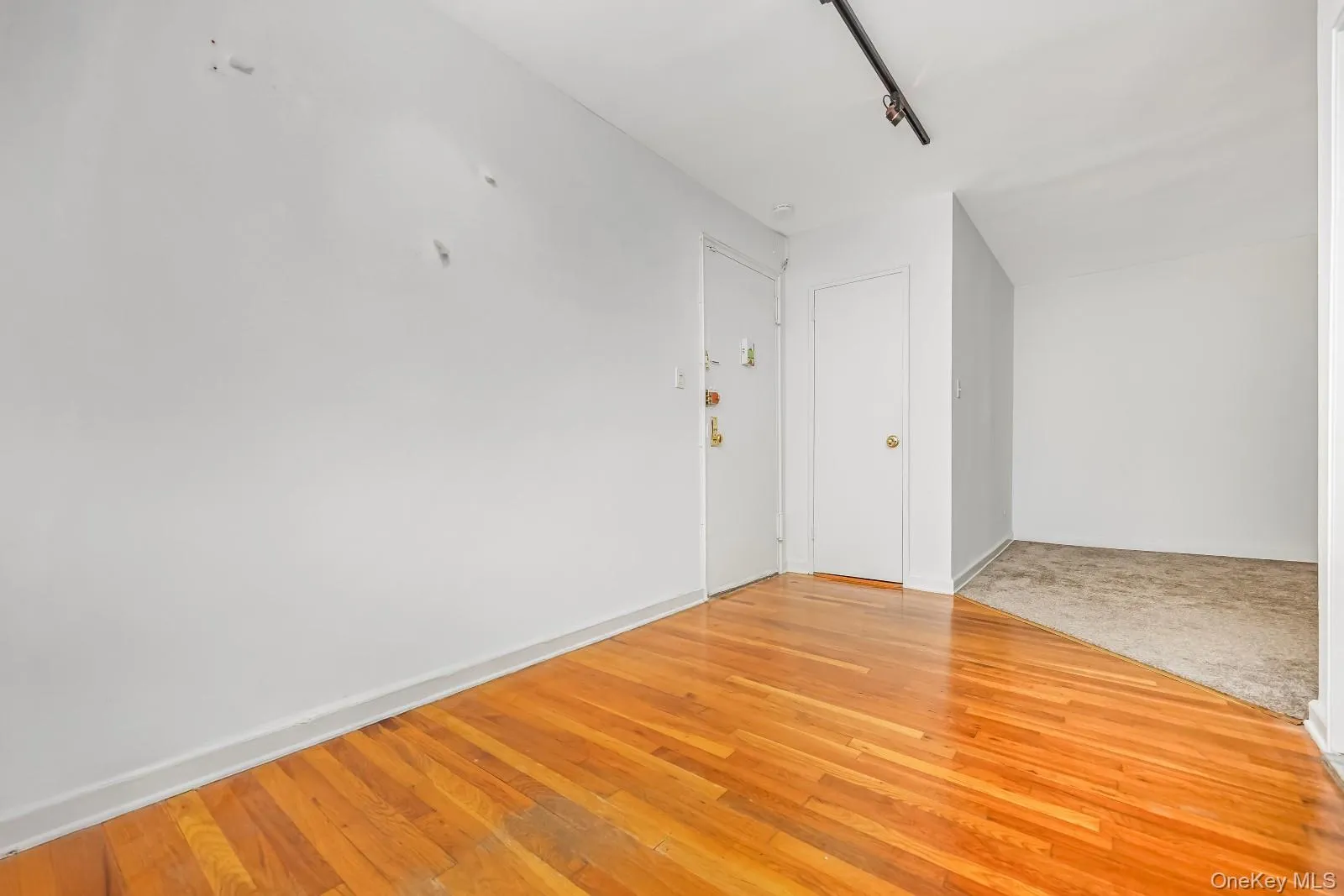 90-11 35th Avenue, New York, NY, 1 Bedroom Bedrooms, 4 Rooms Rooms,1 BathroomBathrooms,Residential,For Rent,35th,0,1035099 90-11 35th Avenue, New York, NY, 1 Bedroom Bedrooms, 4 Rooms Rooms,1 BathroomBathrooms,Residential,For Rent,35th,0,1035099