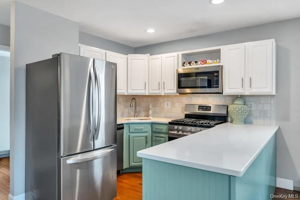 43 Comus Road, Brookhaven, NY, 3 Bedrooms Bedrooms, 5 Rooms Rooms,2 BathroomsBathrooms,Residential,For Rent,Comus,0,1035100 43 Comus Road, Brookhaven, NY, 3 Bedrooms Bedrooms, 5 Rooms Rooms,2 BathroomsBathrooms,Residential,For Rent,Comus,0,1035100
