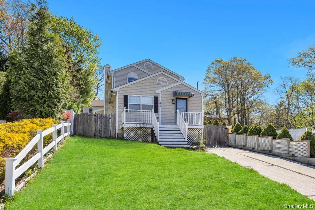 43 Comus Road, Brookhaven, NY, 3 Bedrooms Bedrooms, 5 Rooms Rooms,2 BathroomsBathrooms,Residential,For Rent,Comus,0,1035100 43 Comus Road, Brookhaven, NY, 3 Bedrooms Bedrooms, 5 Rooms Rooms,2 BathroomsBathrooms,Residential,For Rent,Comus,0,1035100