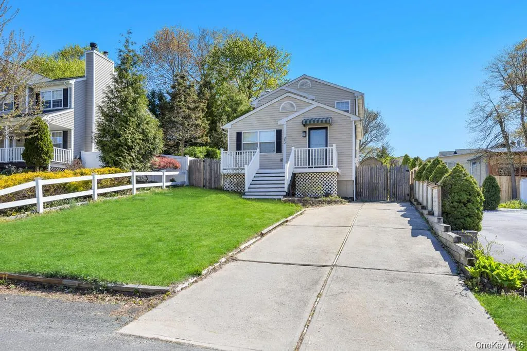 43 Comus Road, Brookhaven, NY, 3 Bedrooms Bedrooms, 5 Rooms Rooms,2 BathroomsBathrooms,Residential,For Rent,Comus,0,1035100 43 Comus Road, Brookhaven, NY, 3 Bedrooms Bedrooms, 5 Rooms Rooms,2 BathroomsBathrooms,Residential,For Rent,Comus,0,1035100