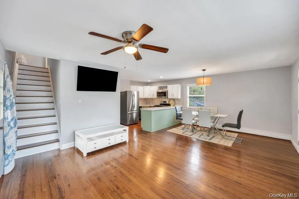 43 Comus Road, Brookhaven, NY, 3 Bedrooms Bedrooms, 5 Rooms Rooms,2 BathroomsBathrooms,Residential,For Rent,Comus,0,1035100 43 Comus Road, Brookhaven, NY, 3 Bedrooms Bedrooms, 5 Rooms Rooms,2 BathroomsBathrooms,Residential,For Rent,Comus,0,1035100