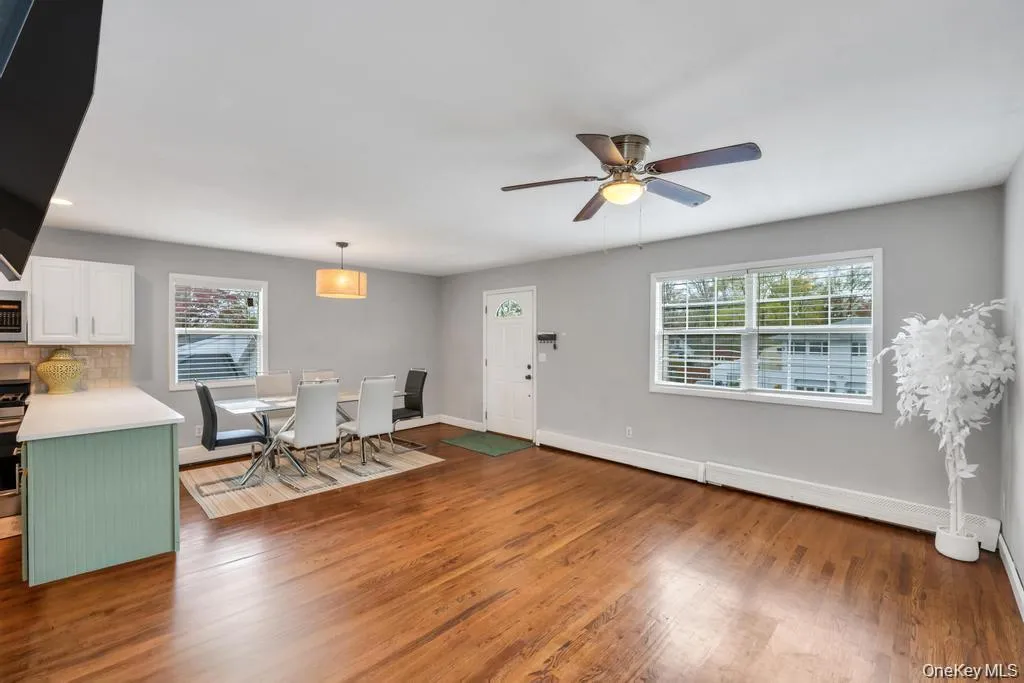 43 Comus Road, Brookhaven, NY, 3 Bedrooms Bedrooms, 5 Rooms Rooms,2 BathroomsBathrooms,Residential,For Rent,Comus,0,1035100 43 Comus Road, Brookhaven, NY, 3 Bedrooms Bedrooms, 5 Rooms Rooms,2 BathroomsBathrooms,Residential,For Rent,Comus,0,1035100