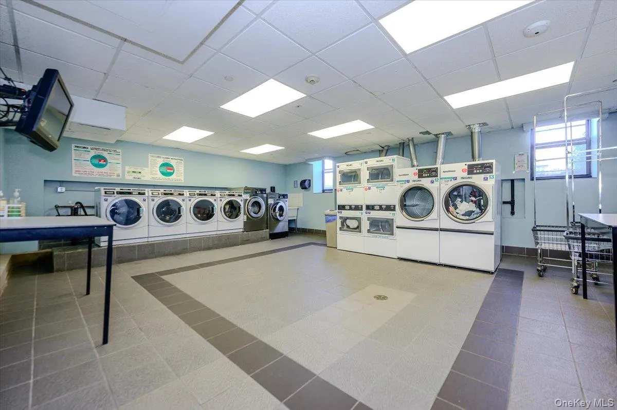 25 Broadway, Long Beach, NY, 2 Bedrooms Bedrooms, 5 Rooms Rooms,1 BathroomBathrooms,Residential,For Rent,Broadway,0,1035101 25 Broadway, Long Beach, NY, 2 Bedrooms Bedrooms, 5 Rooms Rooms,1 BathroomBathrooms,Residential,For Rent,Broadway,0,1035101