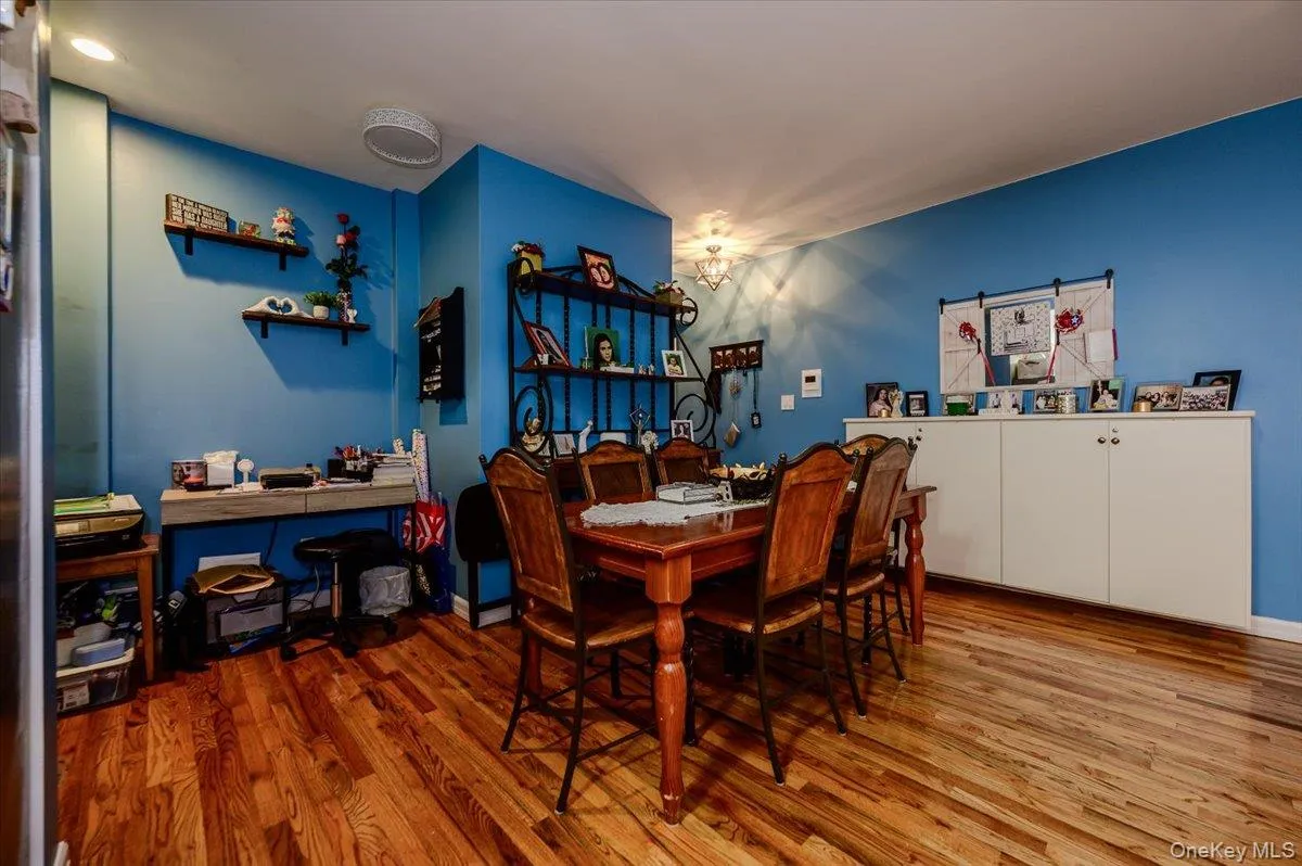 25 Broadway, Long Beach, NY, 2 Bedrooms Bedrooms, 5 Rooms Rooms,1 BathroomBathrooms,Residential,For Rent,Broadway,0,1035101 25 Broadway, Long Beach, NY, 2 Bedrooms Bedrooms, 5 Rooms Rooms,1 BathroomBathrooms,Residential,For Rent,Broadway,0,1035101