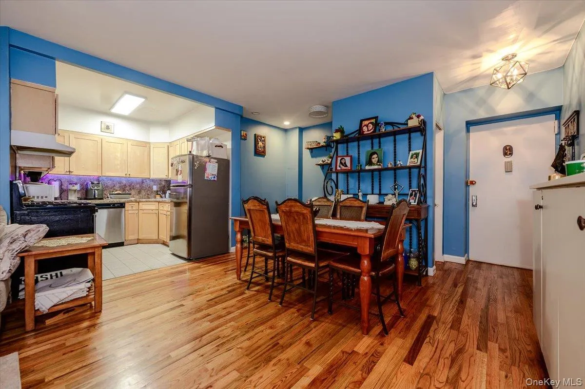 25 Broadway, Long Beach, NY, 2 Bedrooms Bedrooms, 5 Rooms Rooms,1 BathroomBathrooms,Residential,For Rent,Broadway,0,1035101 25 Broadway, Long Beach, NY, 2 Bedrooms Bedrooms, 5 Rooms Rooms,1 BathroomBathrooms,Residential,For Rent,Broadway,0,1035101
