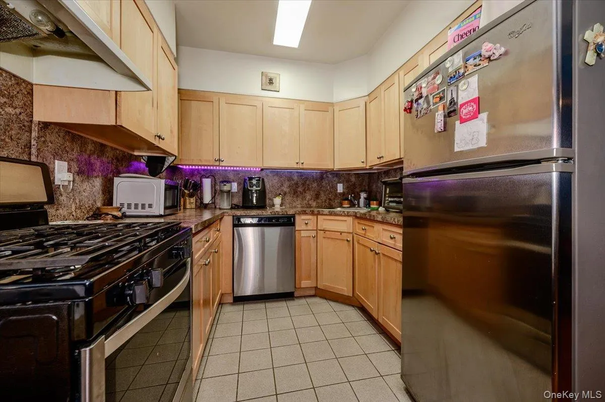 25 Broadway, Long Beach, NY, 2 Bedrooms Bedrooms, 5 Rooms Rooms,1 BathroomBathrooms,Residential,For Rent,Broadway,0,1035101 25 Broadway, Long Beach, NY, 2 Bedrooms Bedrooms, 5 Rooms Rooms,1 BathroomBathrooms,Residential,For Rent,Broadway,0,1035101
