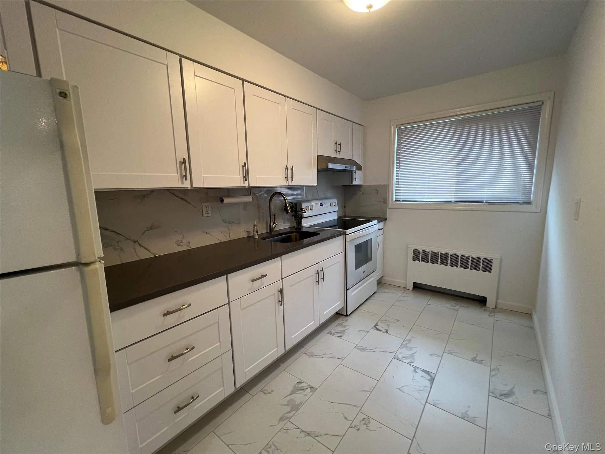 40 Firwood Road, North Hempstead, NY, 1 Bedroom Bedrooms, 3 Rooms Rooms,1 BathroomBathrooms,Residential Lease,For Rent,Firwood,0,1035105 40 Firwood Road, North Hempstead, NY, 1 Bedroom Bedrooms, 3 Rooms Rooms,1 BathroomBathrooms,Residential Lease,For Rent,Firwood,0,1035105