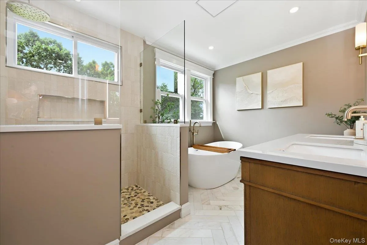 4064 Robert Place, Oyster Bay, NY, 4 Bedrooms Bedrooms, 8 Rooms Rooms,2 BathroomsBathrooms,Residential,For Rent,Robert,0,1035115 4064 Robert Place, Oyster Bay, NY, 4 Bedrooms Bedrooms, 8 Rooms Rooms,2 BathroomsBathrooms,Residential,For Rent,Robert,0,1035115